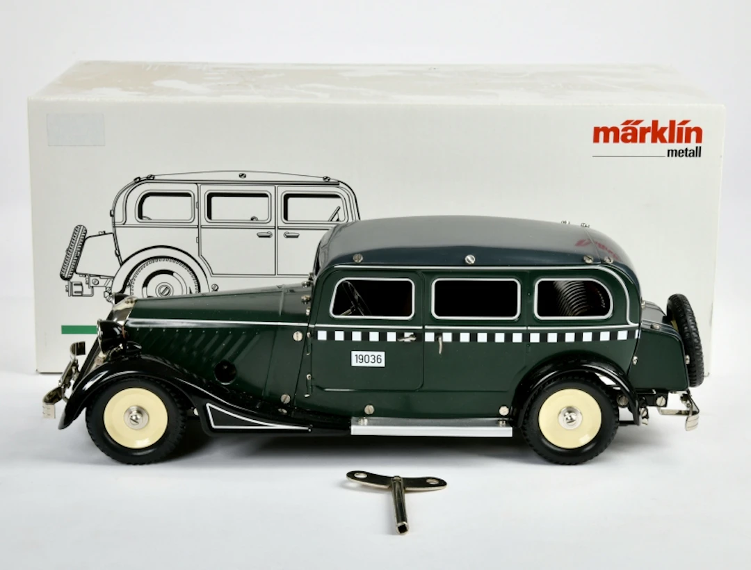 Märklin, Baukasten Limousine Taxi 19036
