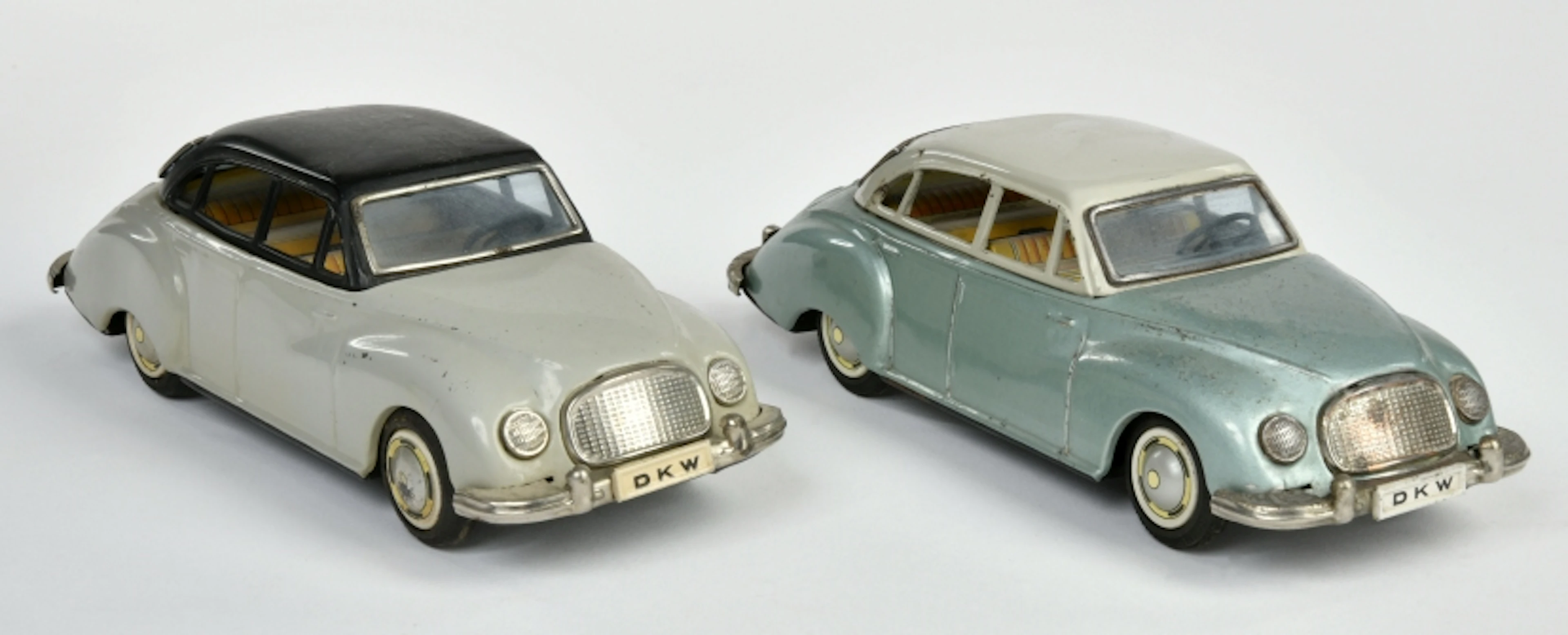 Bandai, 2x DKW Limousine