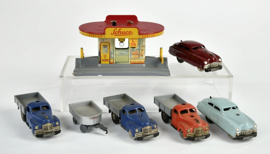 Schuco, Varianto Tankstelle und 5 Fahrzeuge