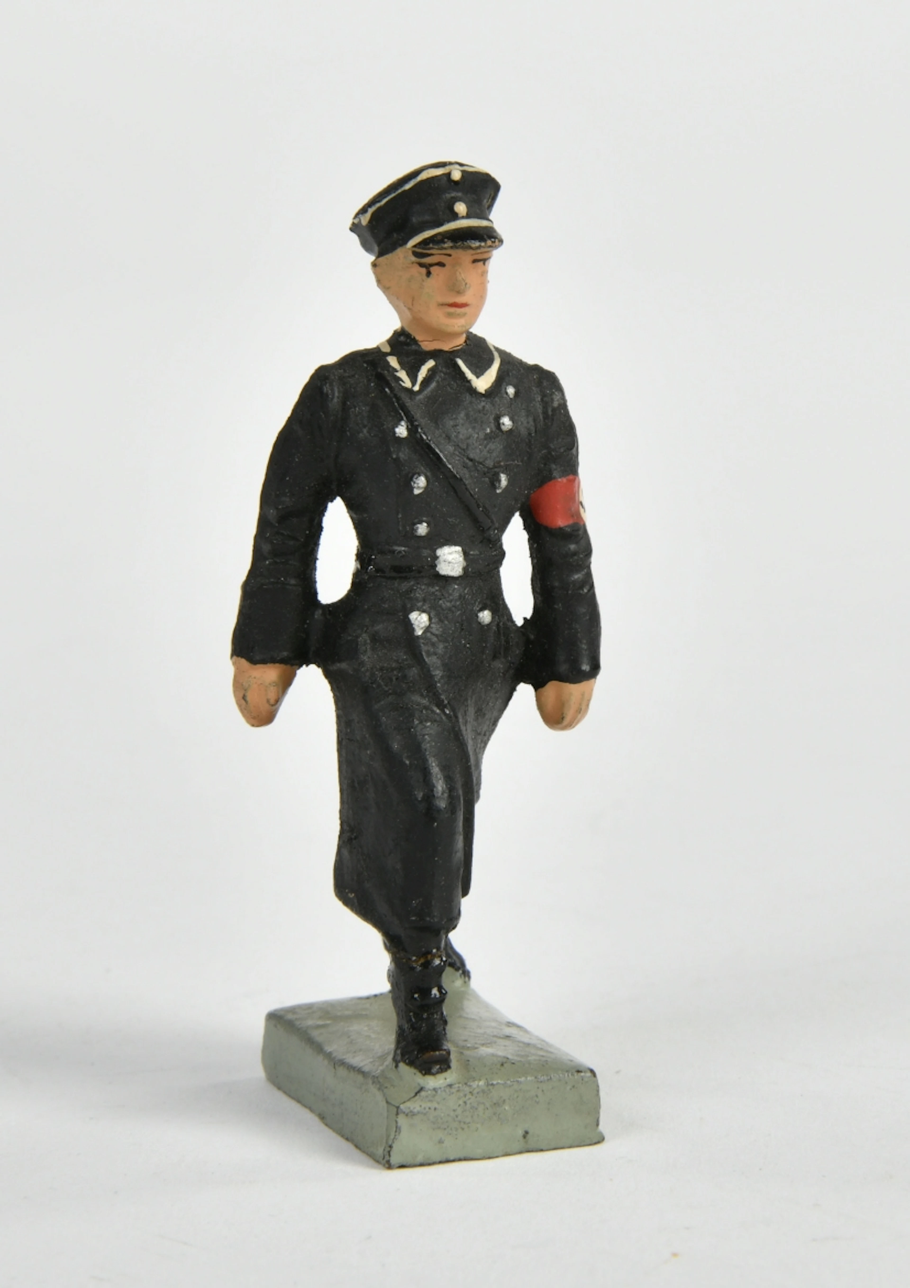 Lineol, SS-Mann im Marsch im Mantel