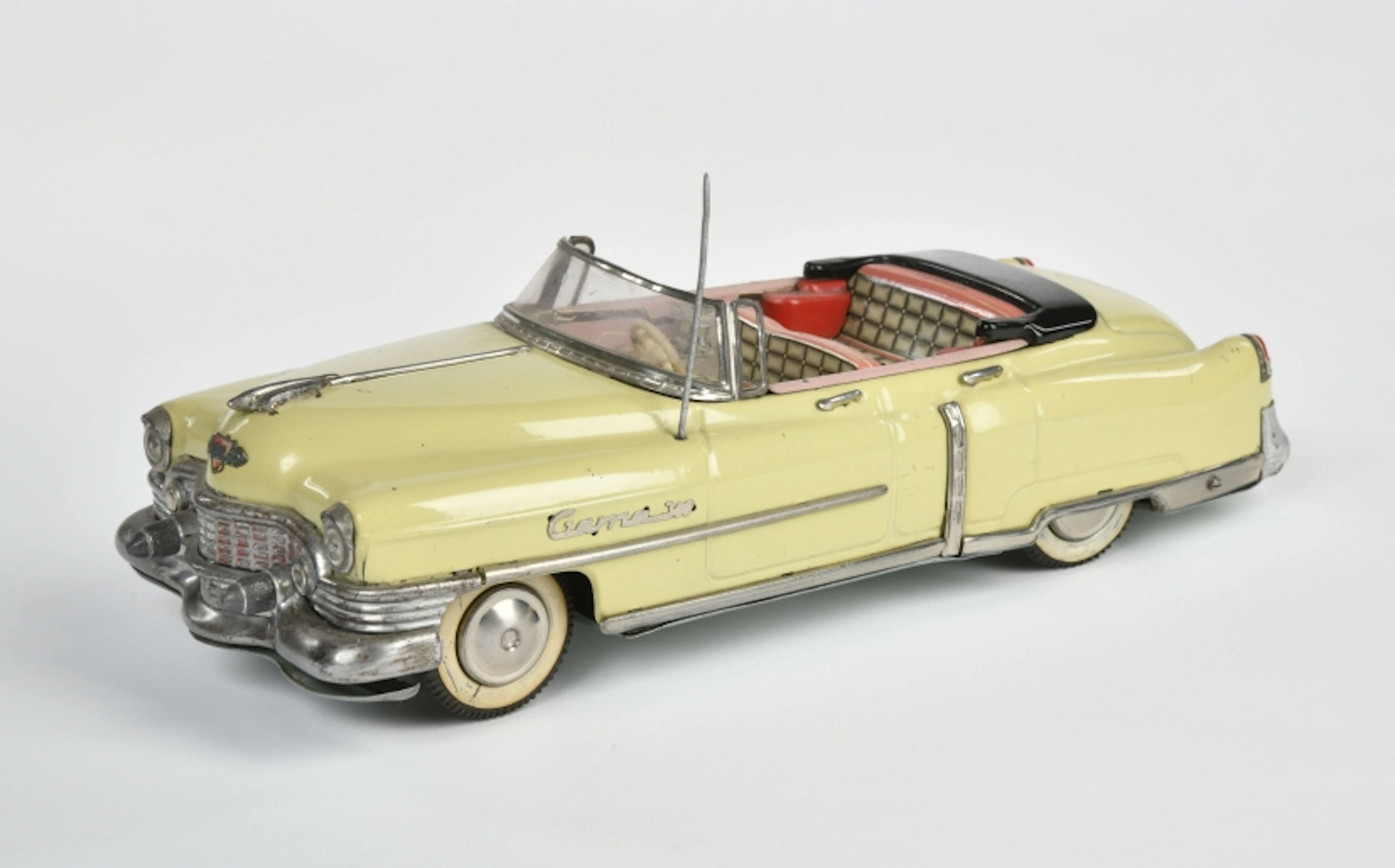 Gama, Cadillac Cabrio
