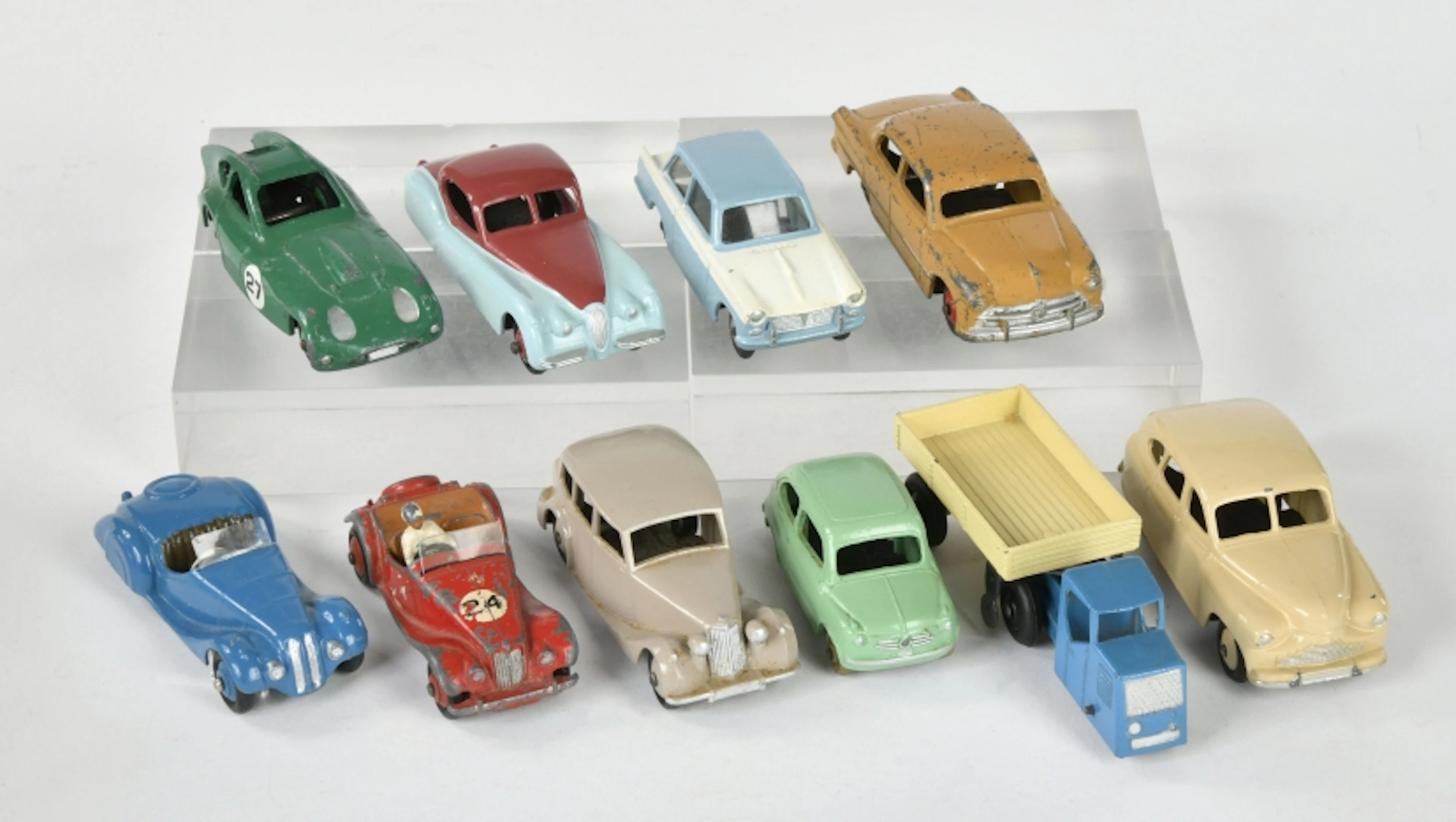 Dinky Toys, 10 Fahrzeuge