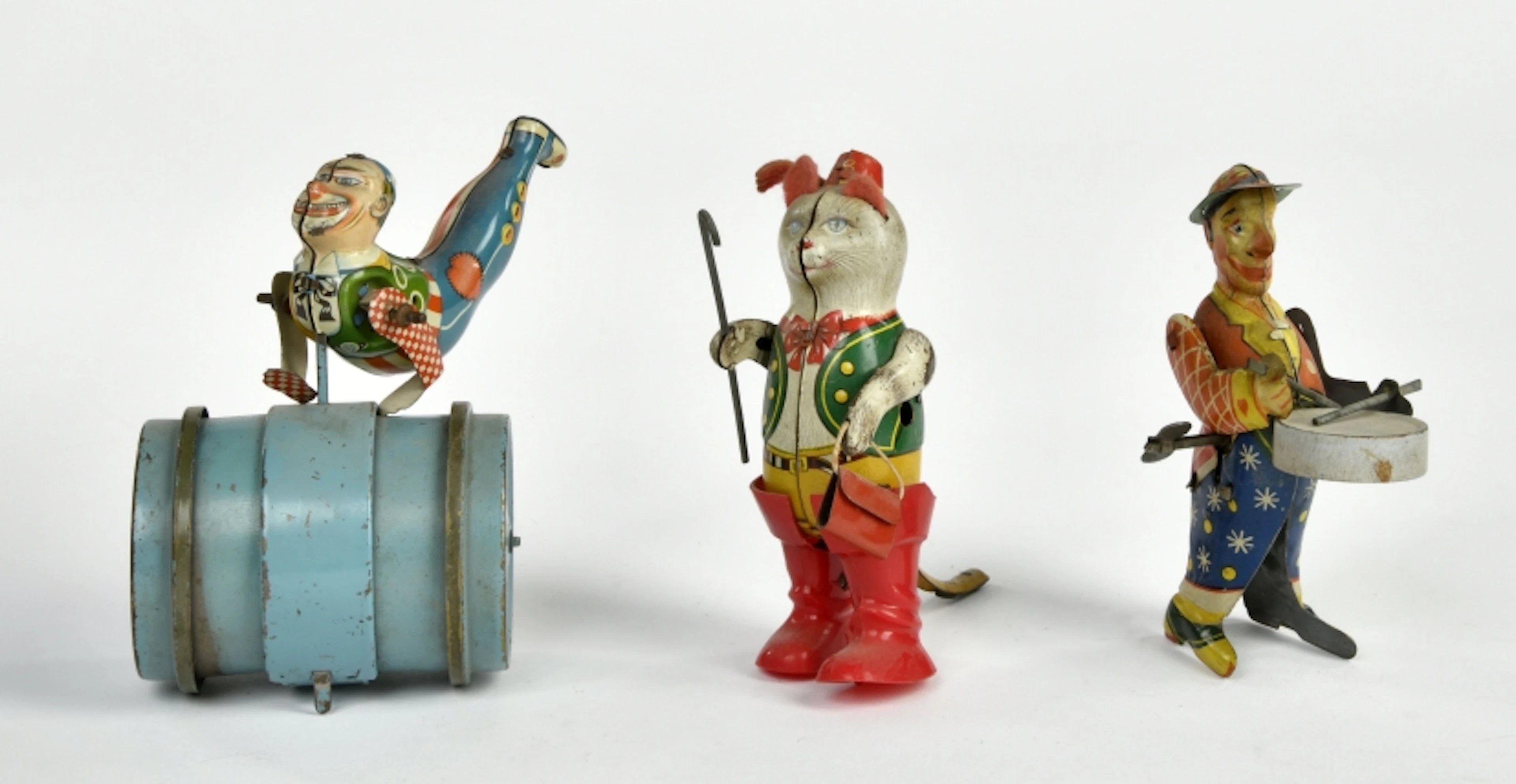 Köhler Gestiefelter Kater, Keim Trommel & Erco Clown auf Fass