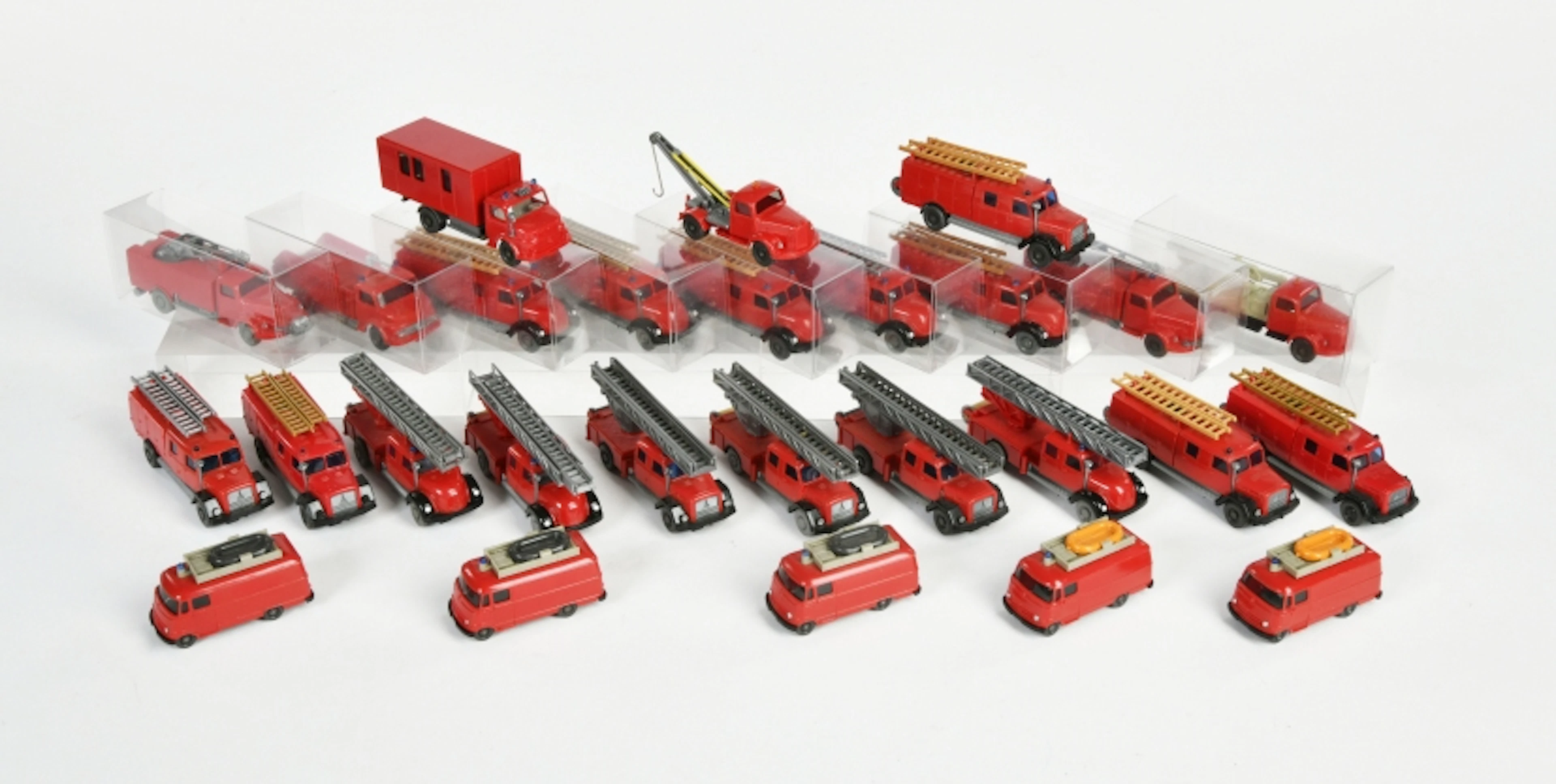 Wiking, 27 Feuerwehrmodelle
