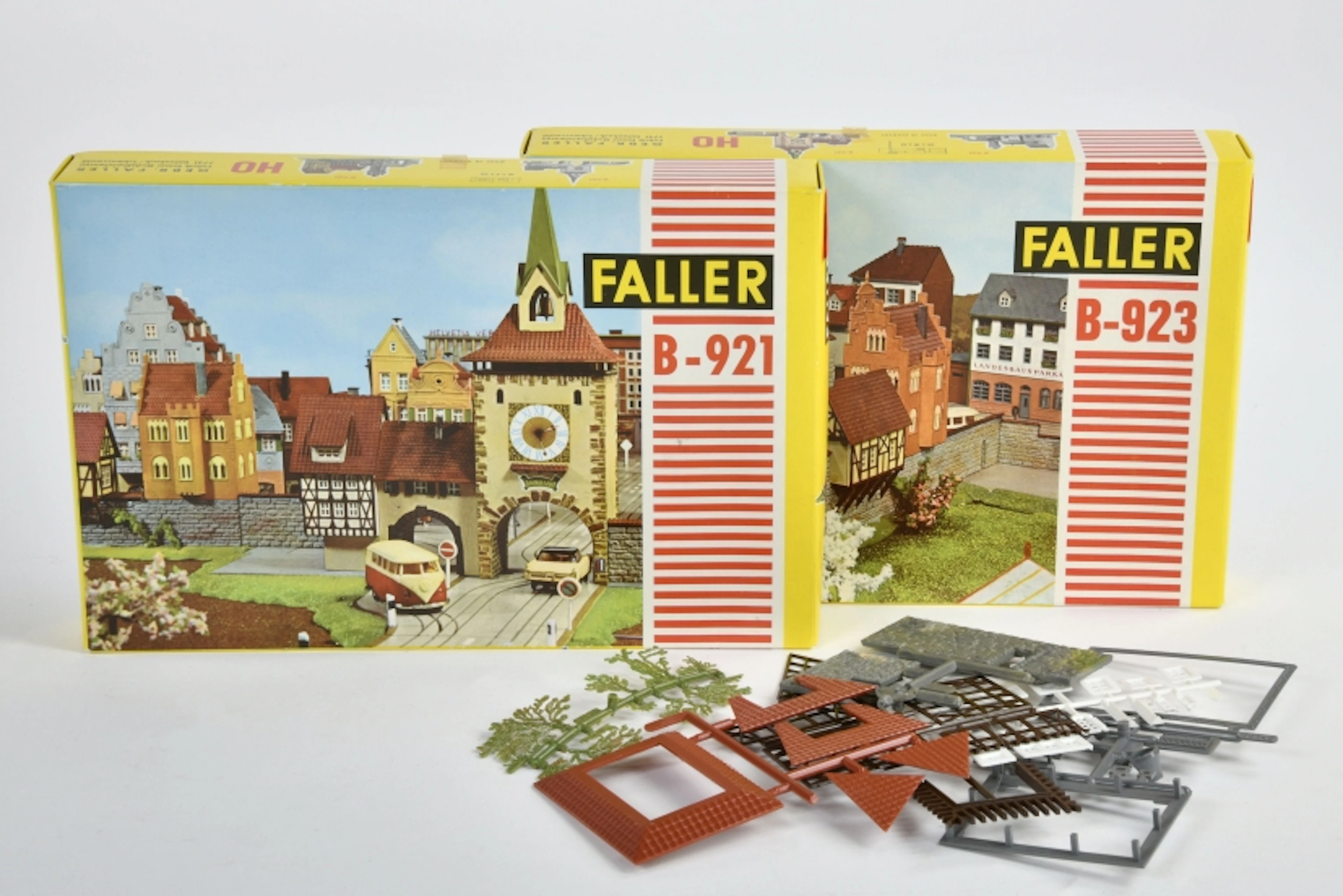Faller, 2 Modellbausätze