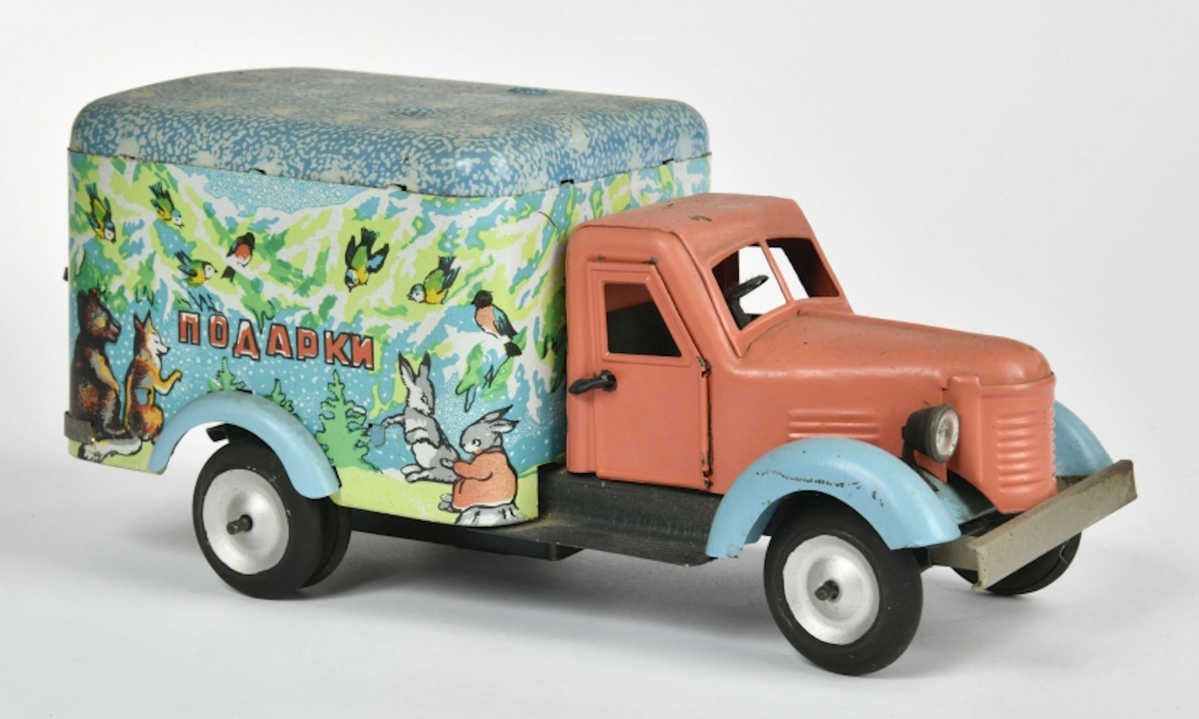 Moscow Geschenke LKW mit Weihnachtsmann