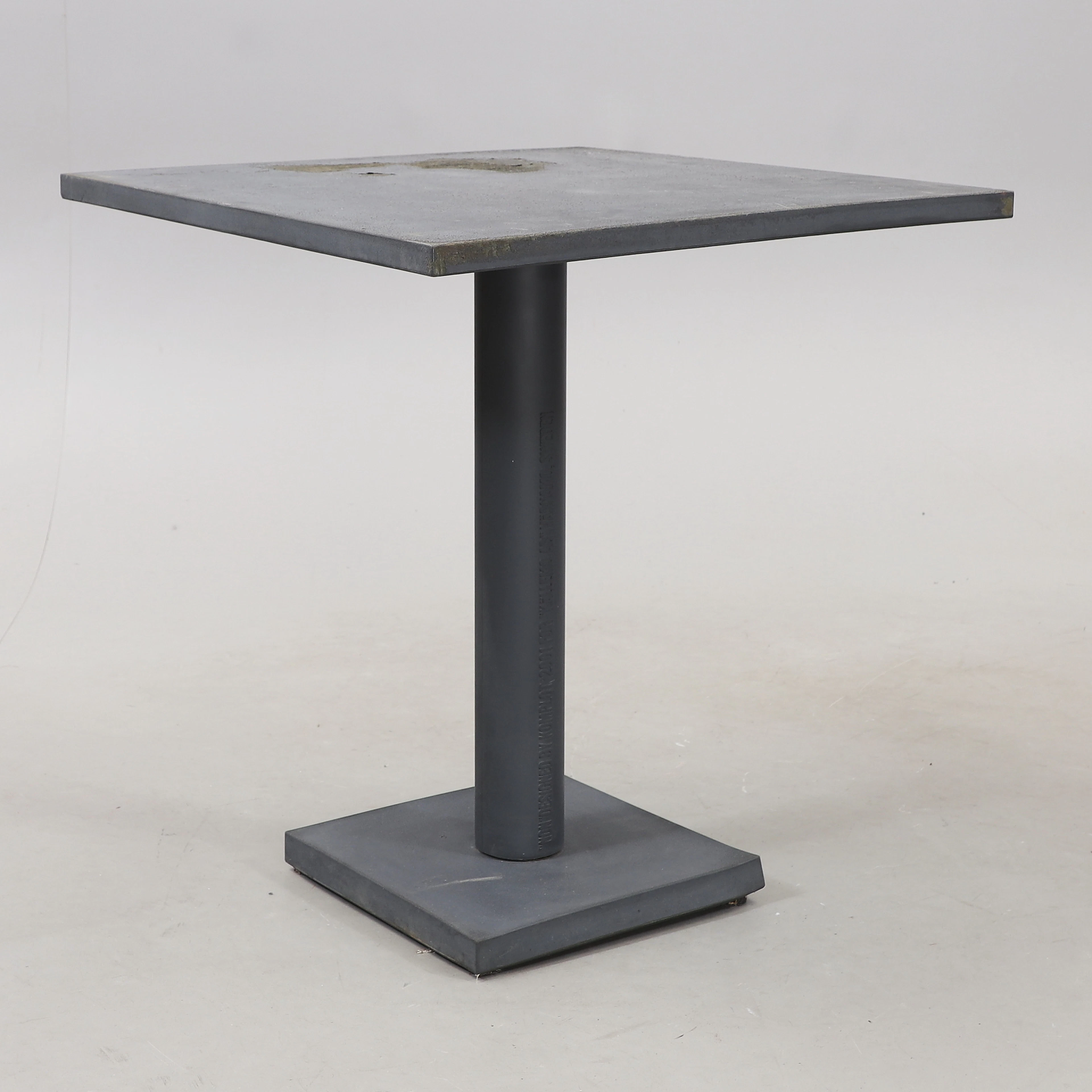 BORIS BERLIN & POUL CHRISTIANSEN. Bord, "Non", Komplot design, Källemo