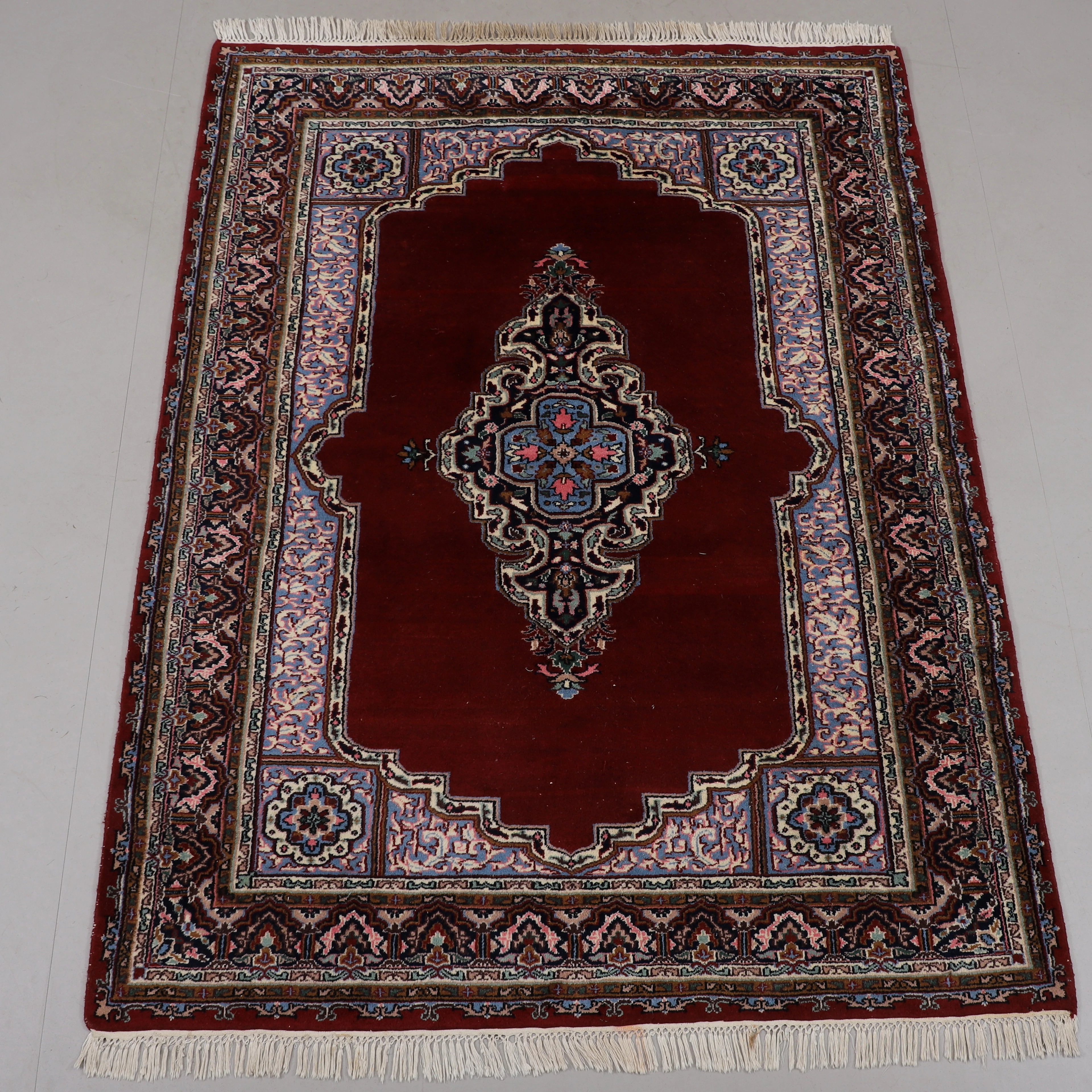 MATTA, orientalisk, 165 x 248 cm.