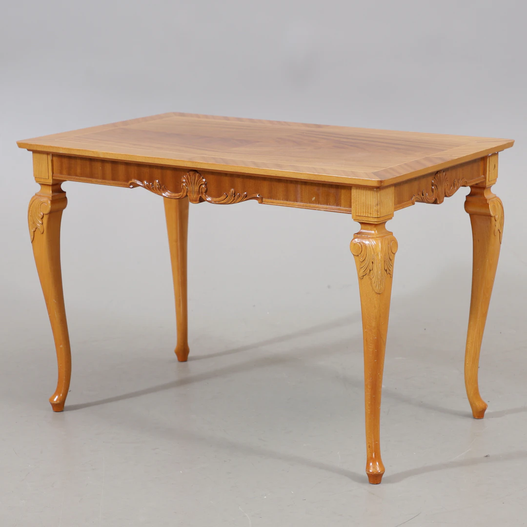 SOFFBORD, rokokostil, 1900-talets andra hälft.