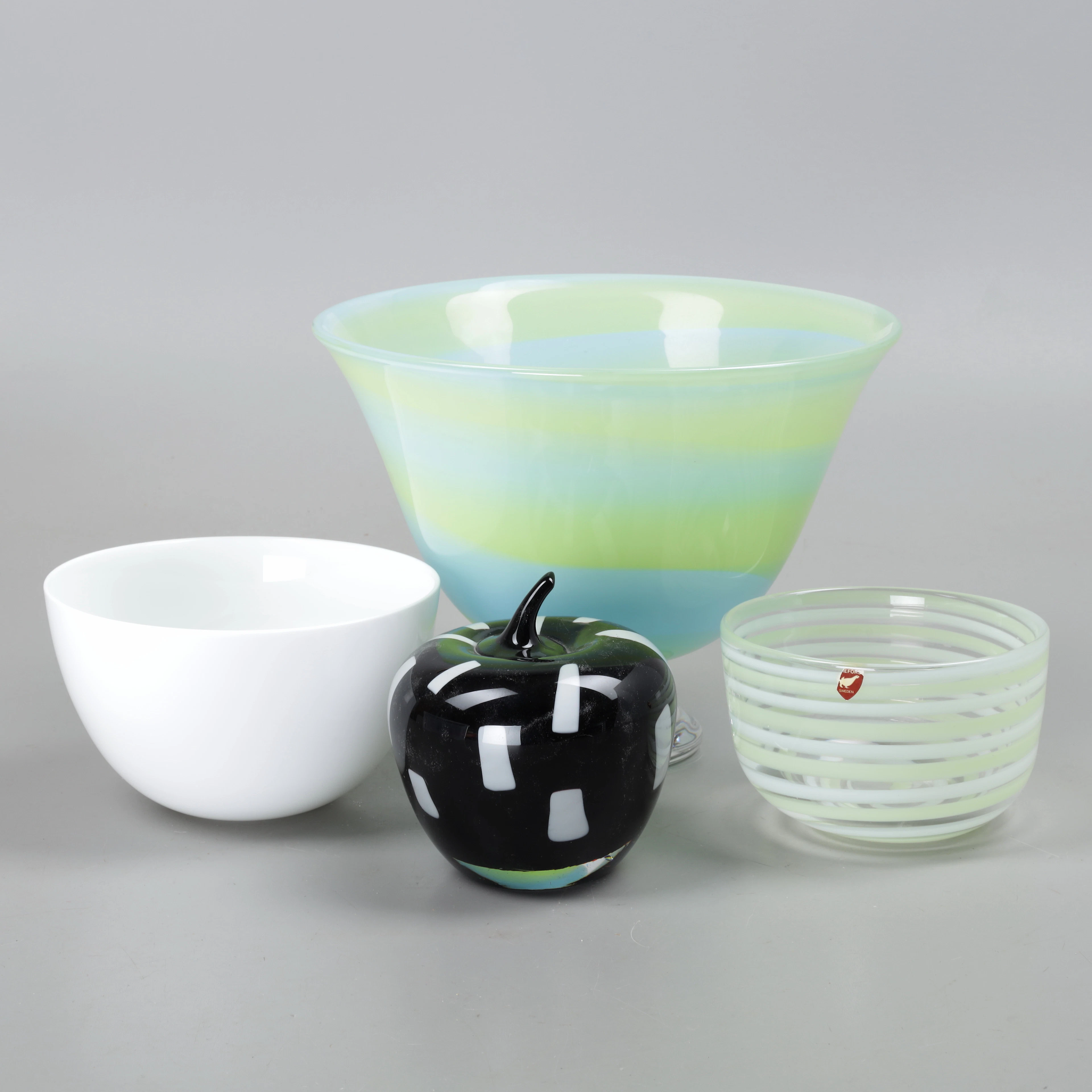 SKÅLAR, 3 st samt ÄPPLE, glas, "Colora", Sven Palmqvist, "Spiral"