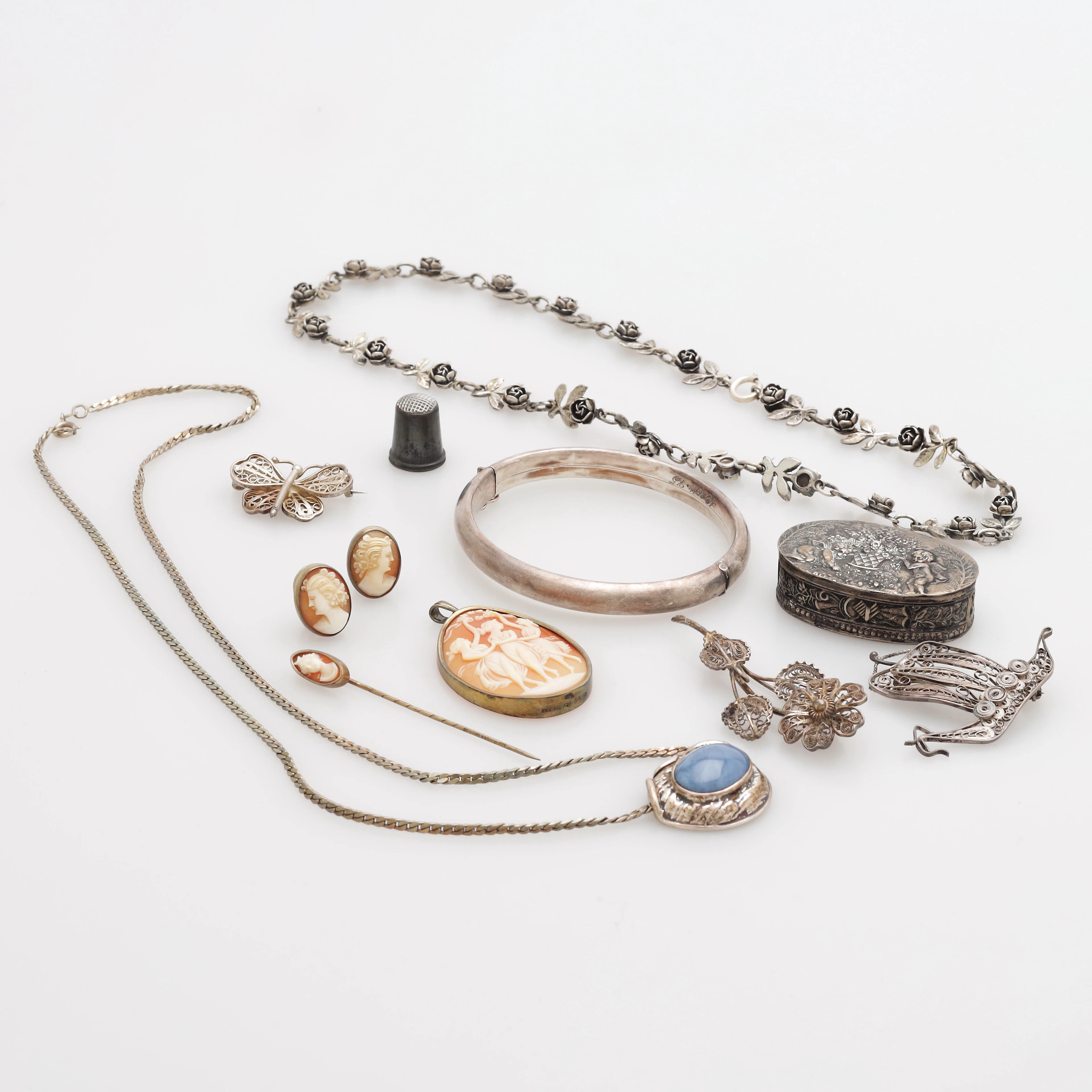SMYCKEN, 9 delar, silver, total vikt 119 gram.