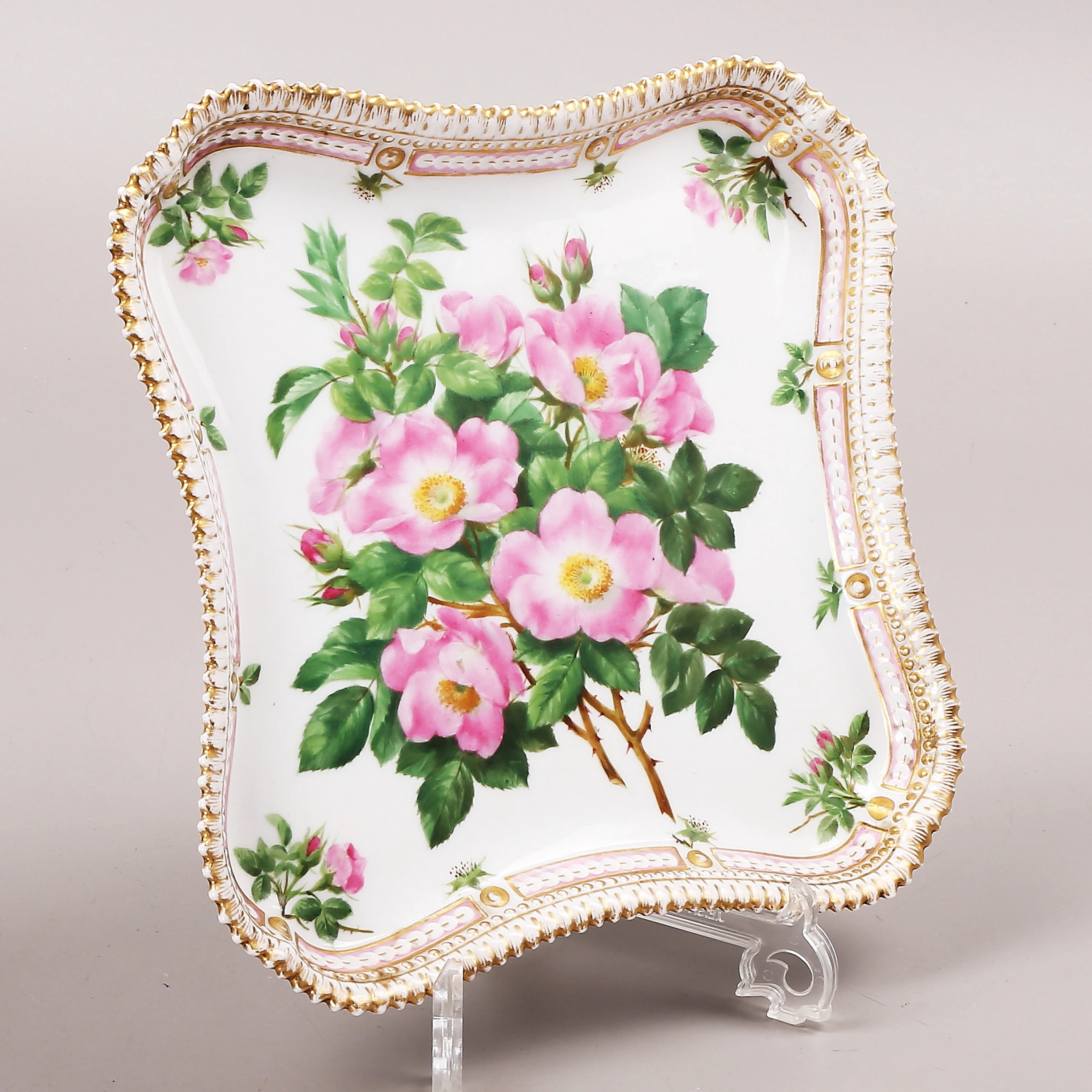 FAT, "Flora Danica", Den Konglige Porcelainsfabrik, 1800-tal.