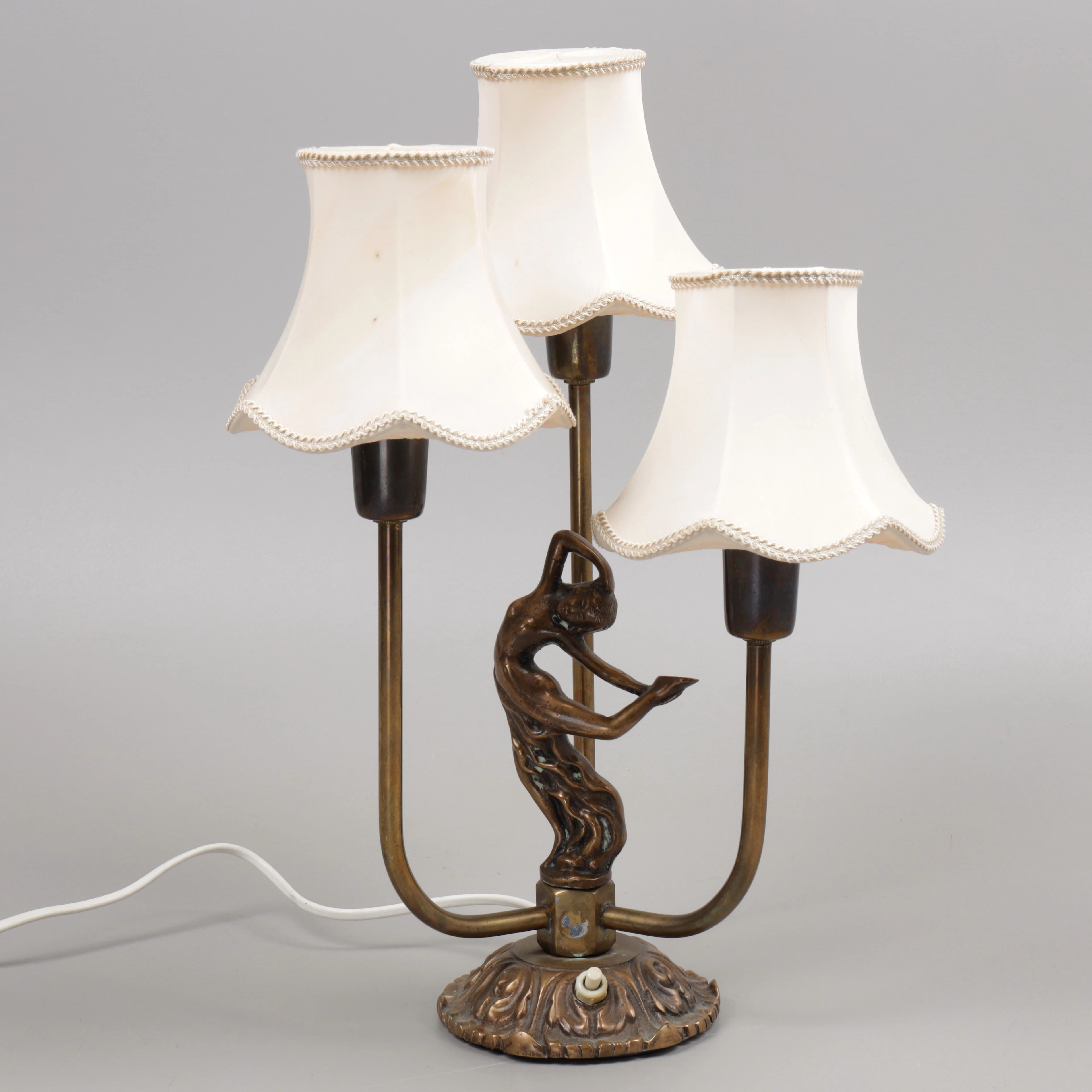BORDSLAMPA, brons, art deco, Armaturbolaget, Malmö, 1900-talets andra hälft.