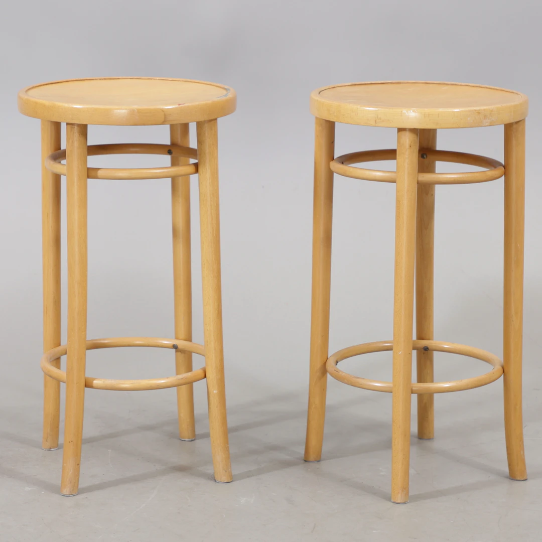 PALLAR, ett par, böjträ, Thonet-stil, 1900-talets andra hälft.