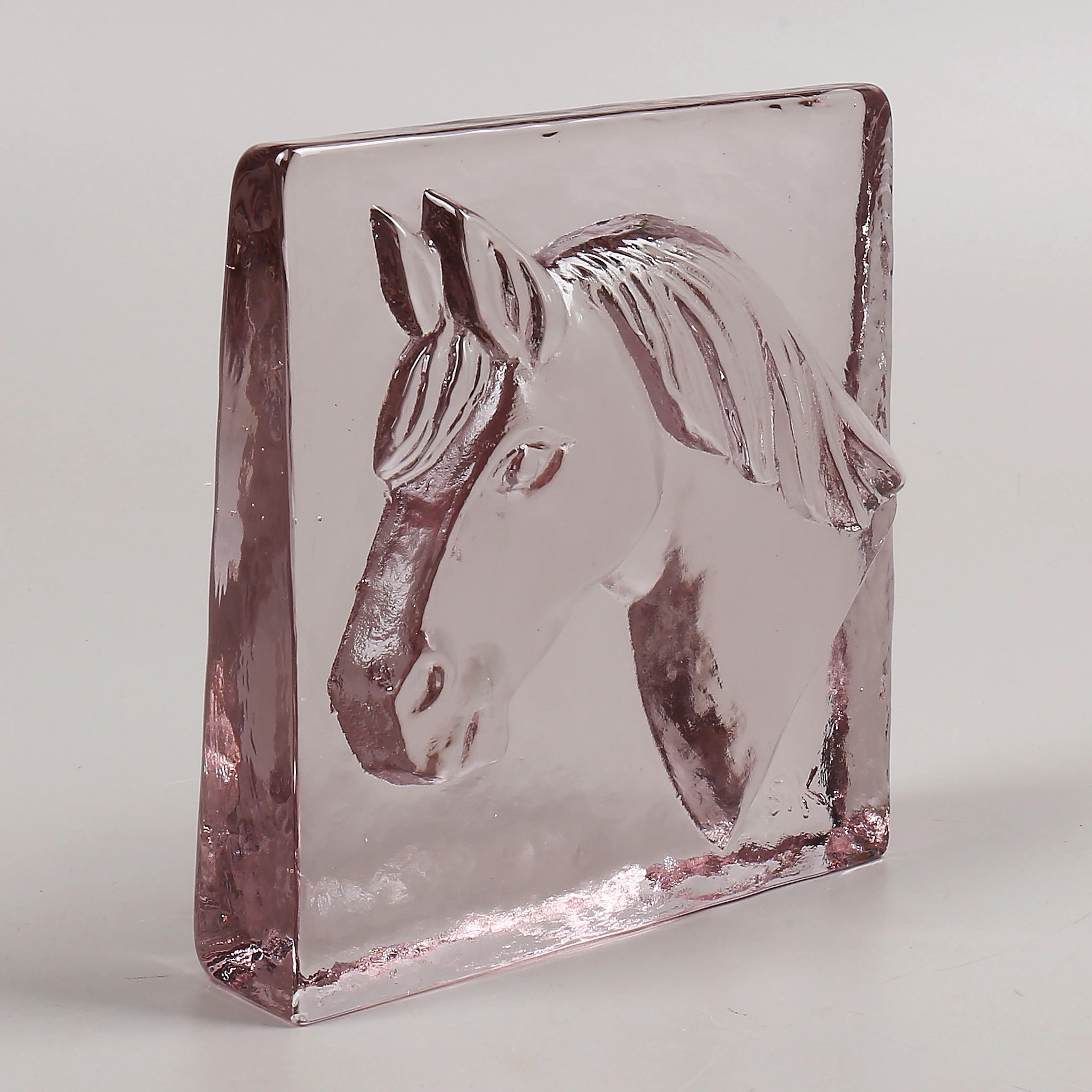 SKULPTUR, glas, häst, signerad SAK.