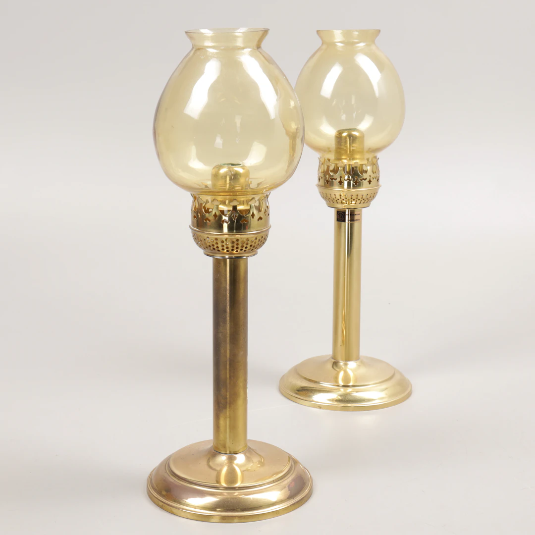 KARLSKRONALYKTOR, ett par, mässing/glas, Karlskrona lampfabrik, 1900-tal.