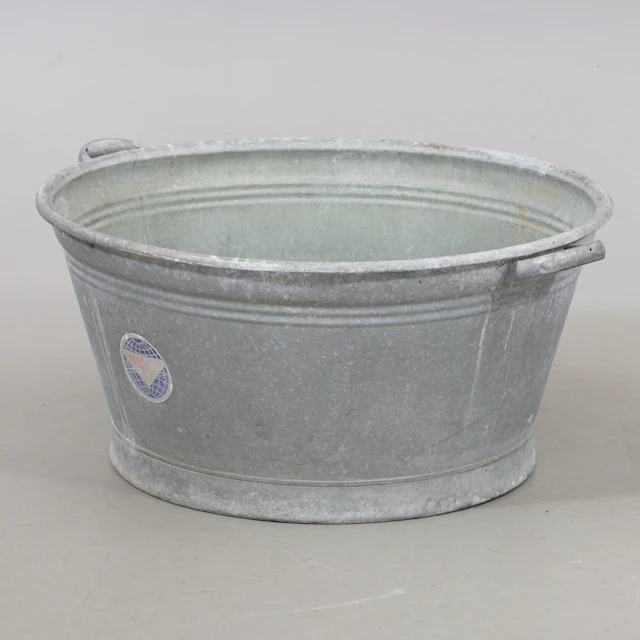 BALJA, zink, 100 liter, Roter Milan, 1900-talets första hälft.