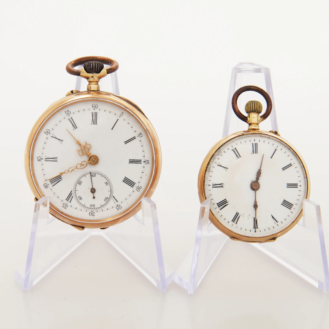 MORMORSUR, 2 st, boett guld 14K, totalvikt 60 gram.