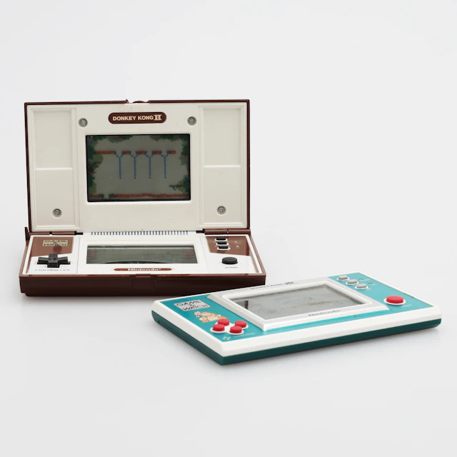 GAME & WATCH, 2 st, Nintendo, 1982/1983.