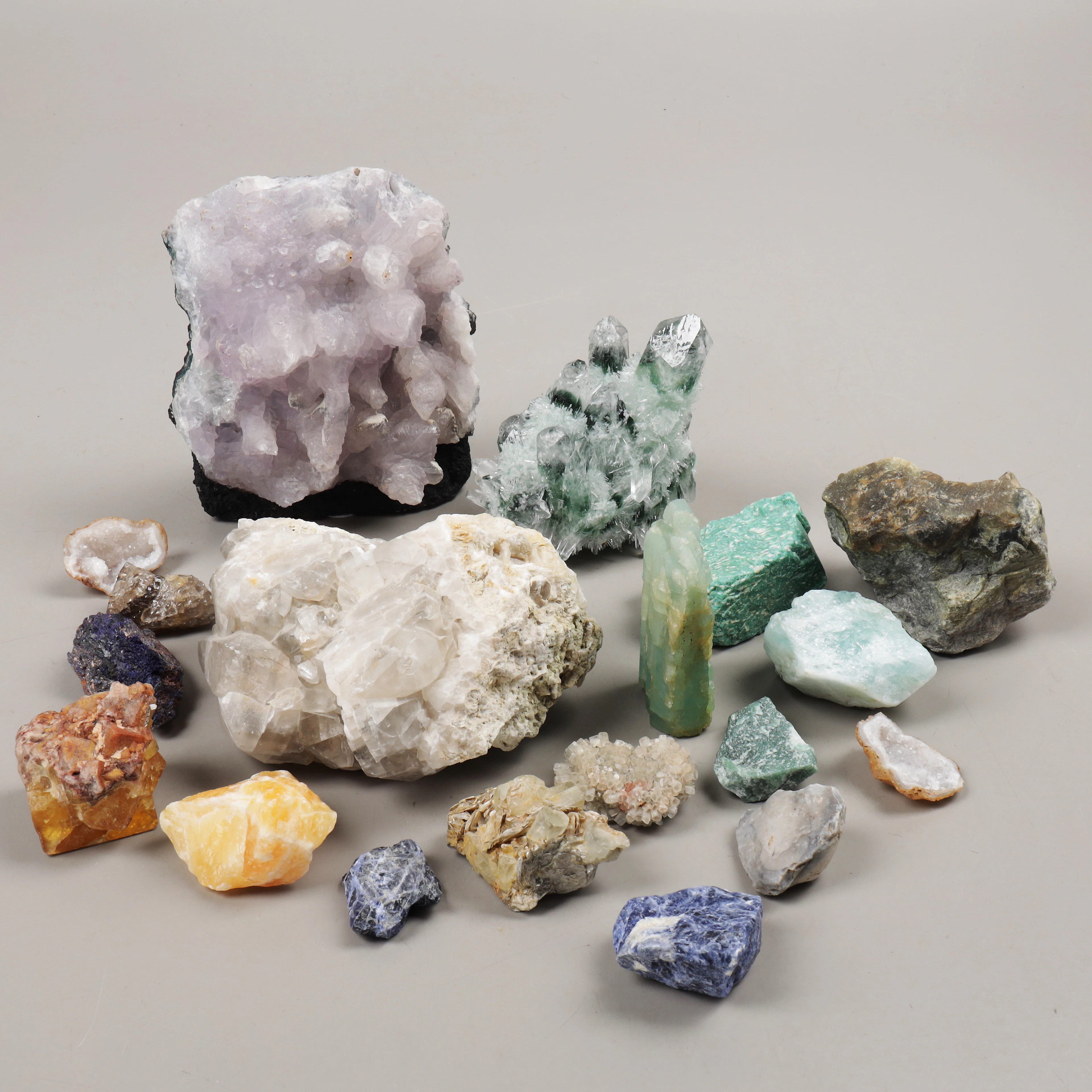MINERALER, ÄDELSTENAR, 18 st, samling.