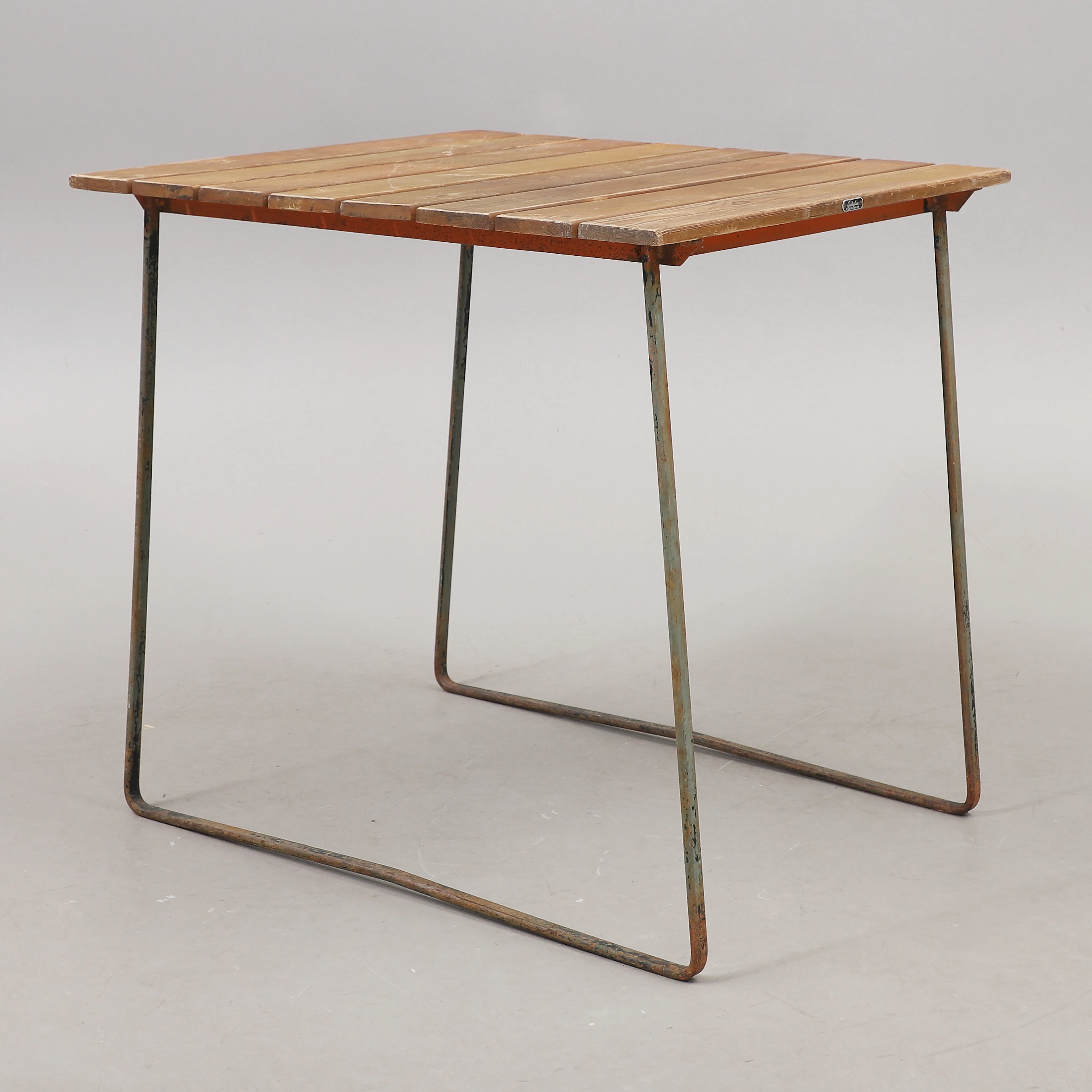 ARTUR LINDQVIST. Trädgårdsbord, Grythyttan Stålmöbler, 1900-talets mitt.