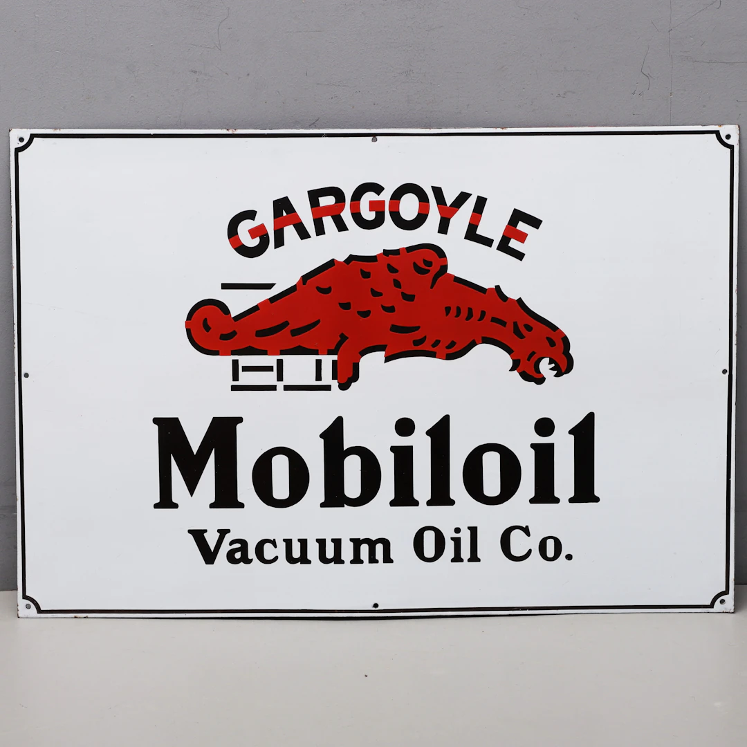EMALJSKYLT, Gargoyle Mobiloil, 1900-talets första hälft.