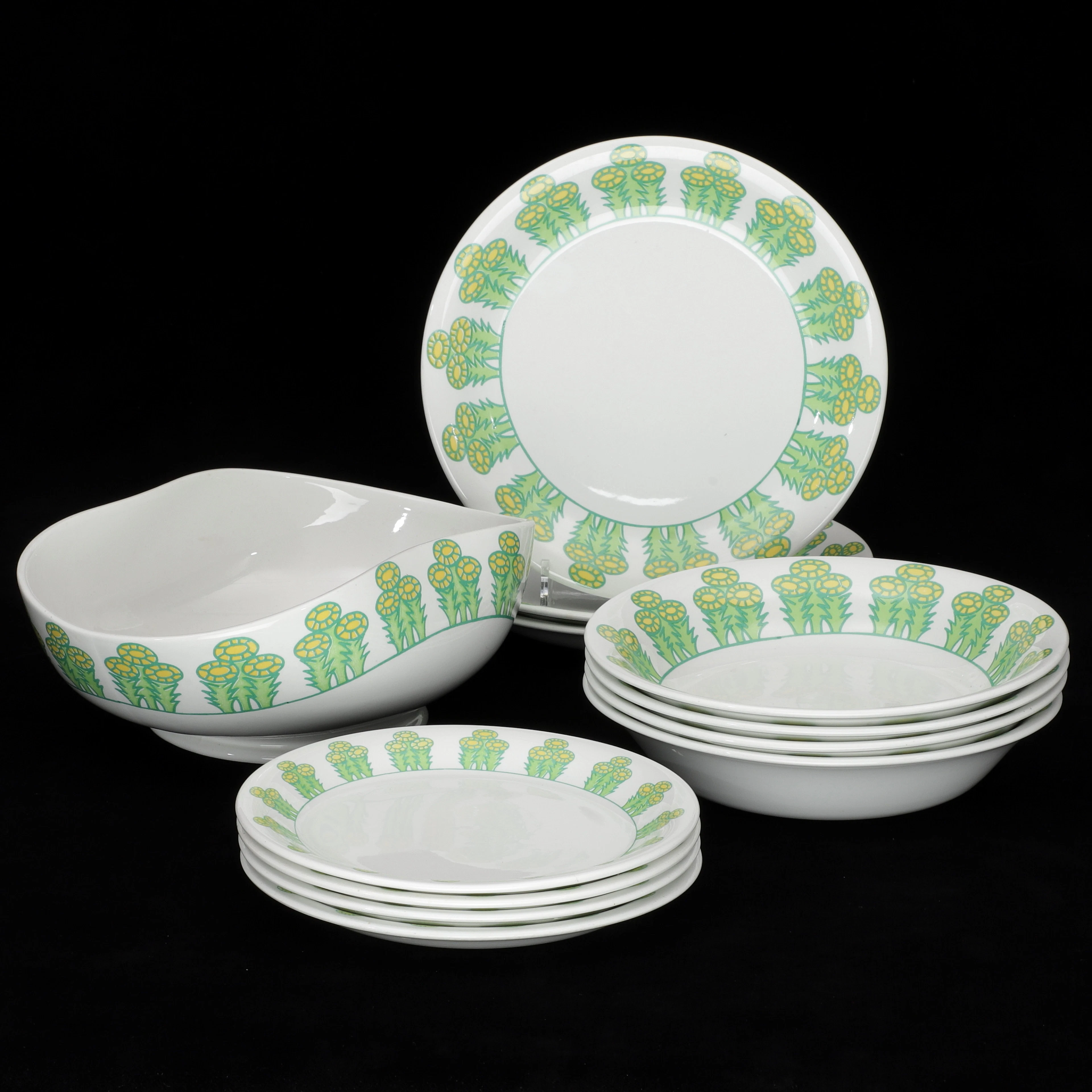 MARGARETA HENNIX. Servisdelar, 12 st, "Tussilago", Gustavsberg, 1970-tal.