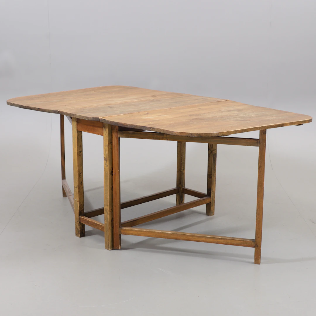 SLAGBORD, furu, 1900-talets första hälft.