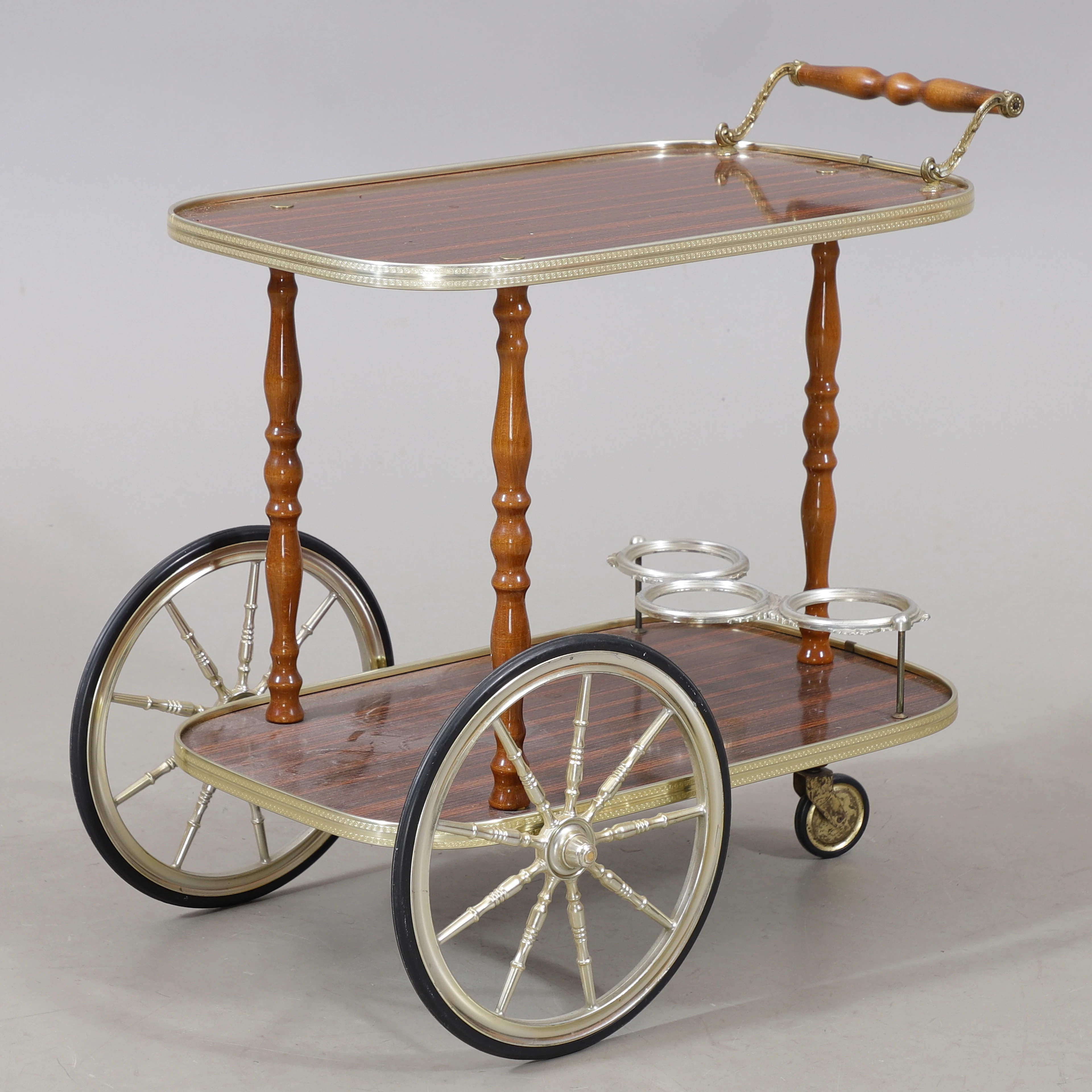 SERVERINGSVAGN, mässing/plast, 1900-talets andra hälft.
