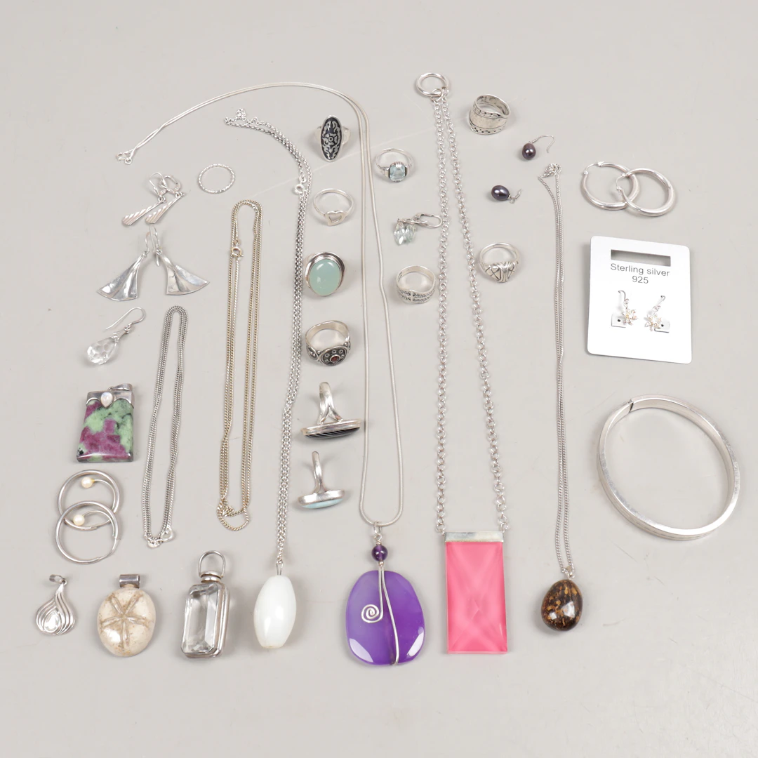 SILVERSMYCKEN, parti, vikt 240 gram.