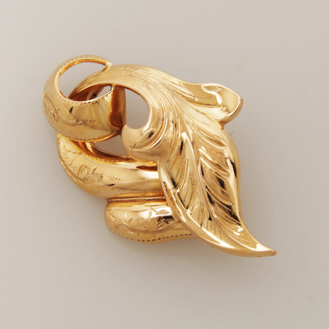 BROSCH, guld 18K, vikt 4,19 gram.