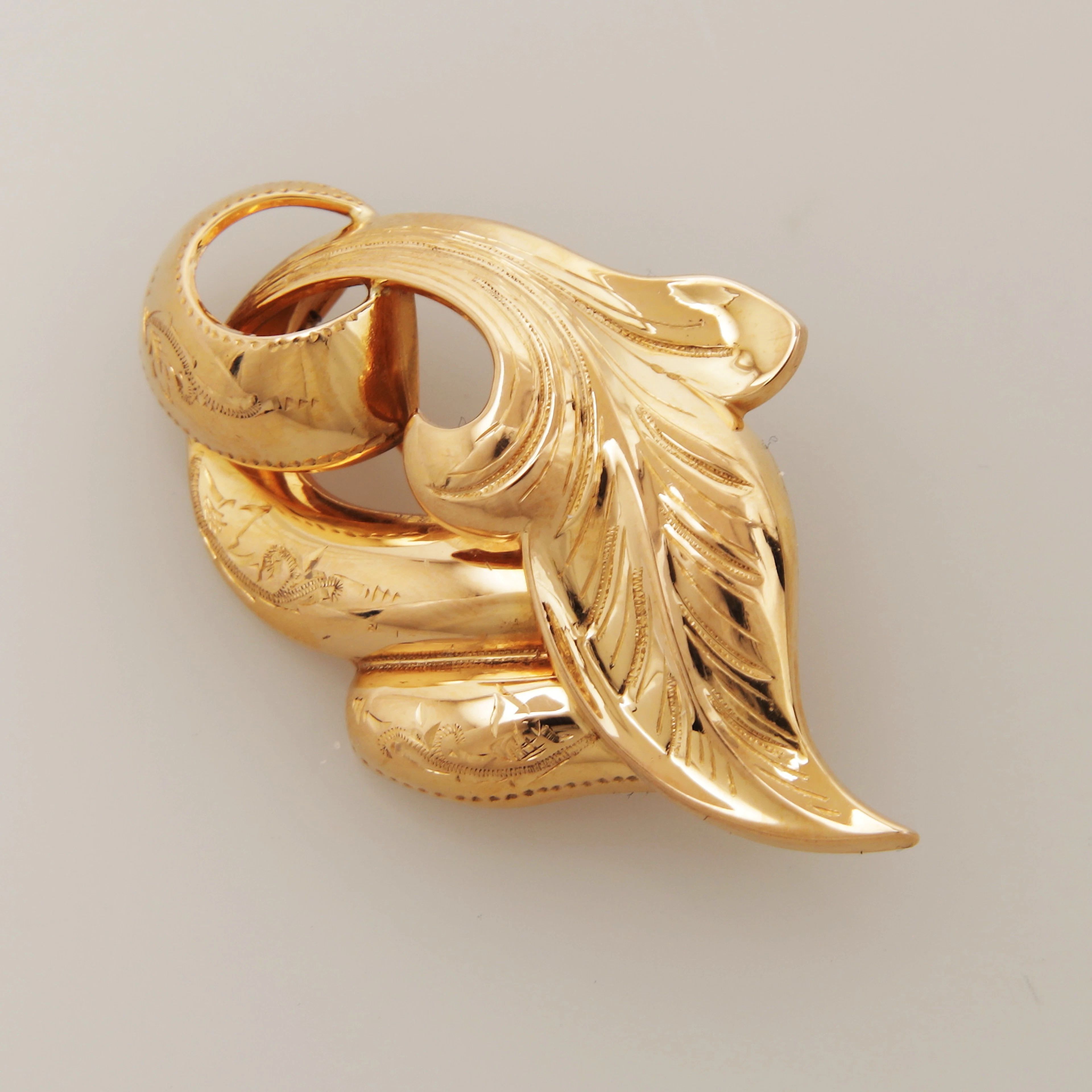 BROSCH, guld 18K, vikt 4,19 gram.