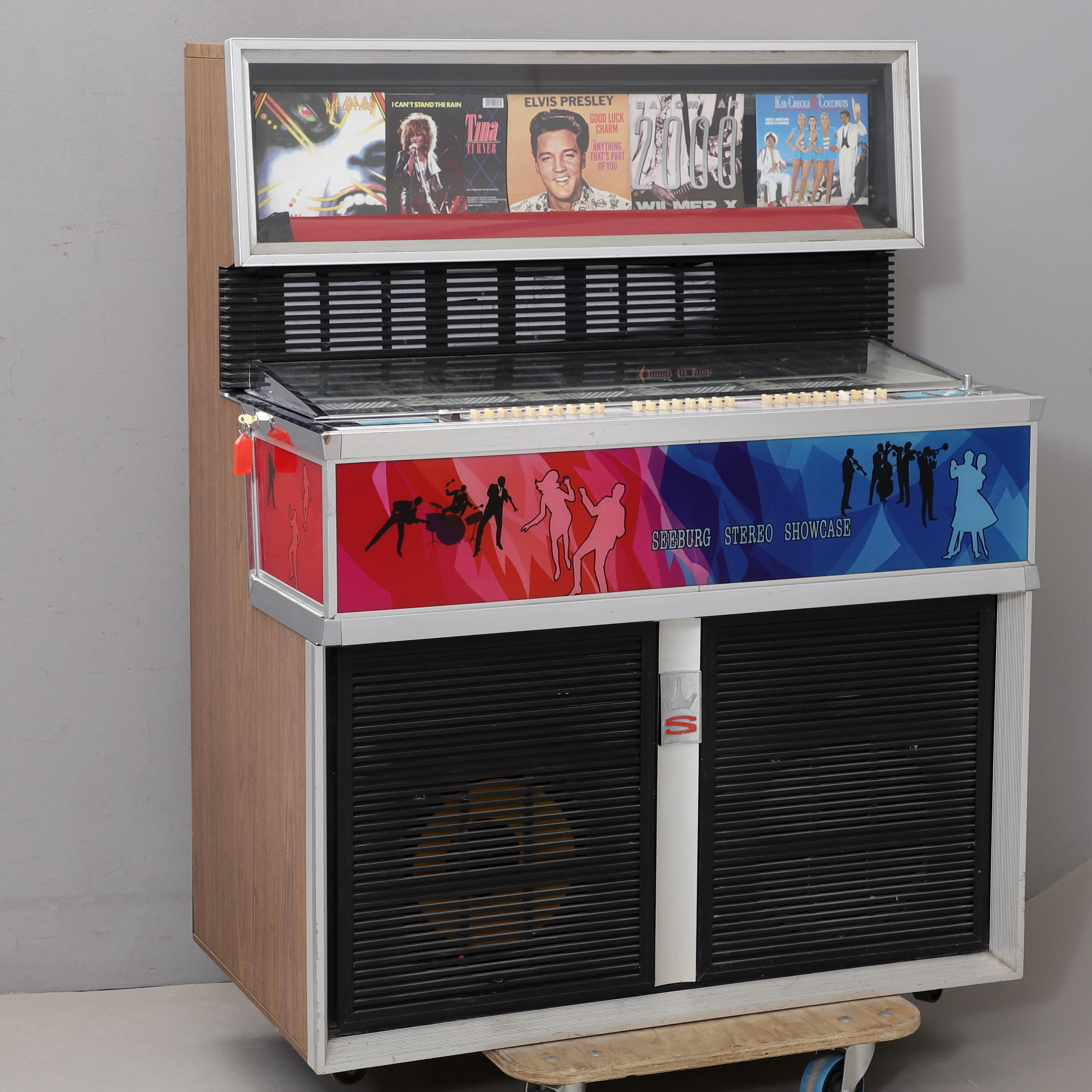 JUKEBOX, Seeburg Stereo Showcase, 1967.