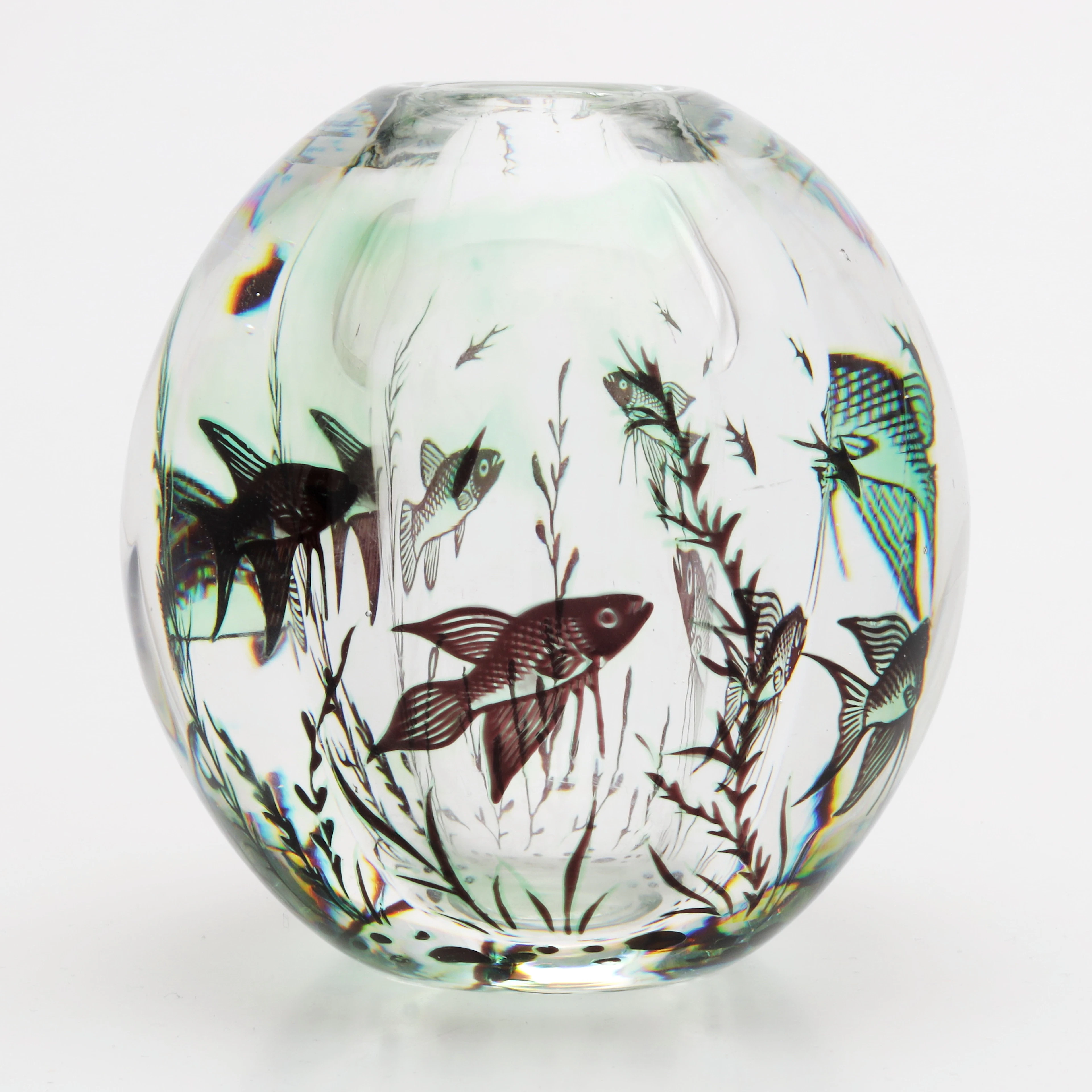 EDWARD HALD. Vas, glas, fiskgraal, Orrefors, signerad.