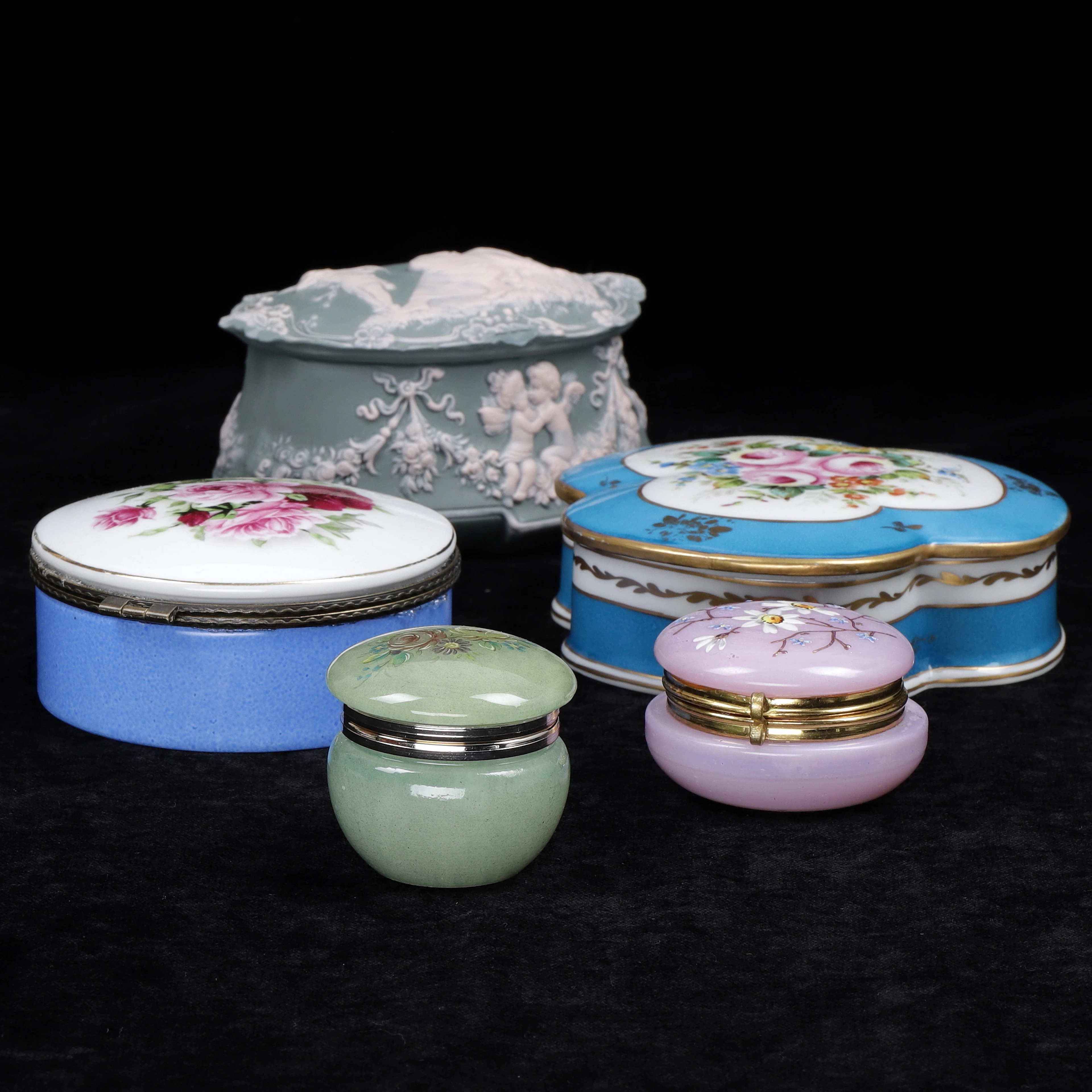 ASKAR, st, Jasperware/porslin/alabaster, England, Italien, Frankrike.