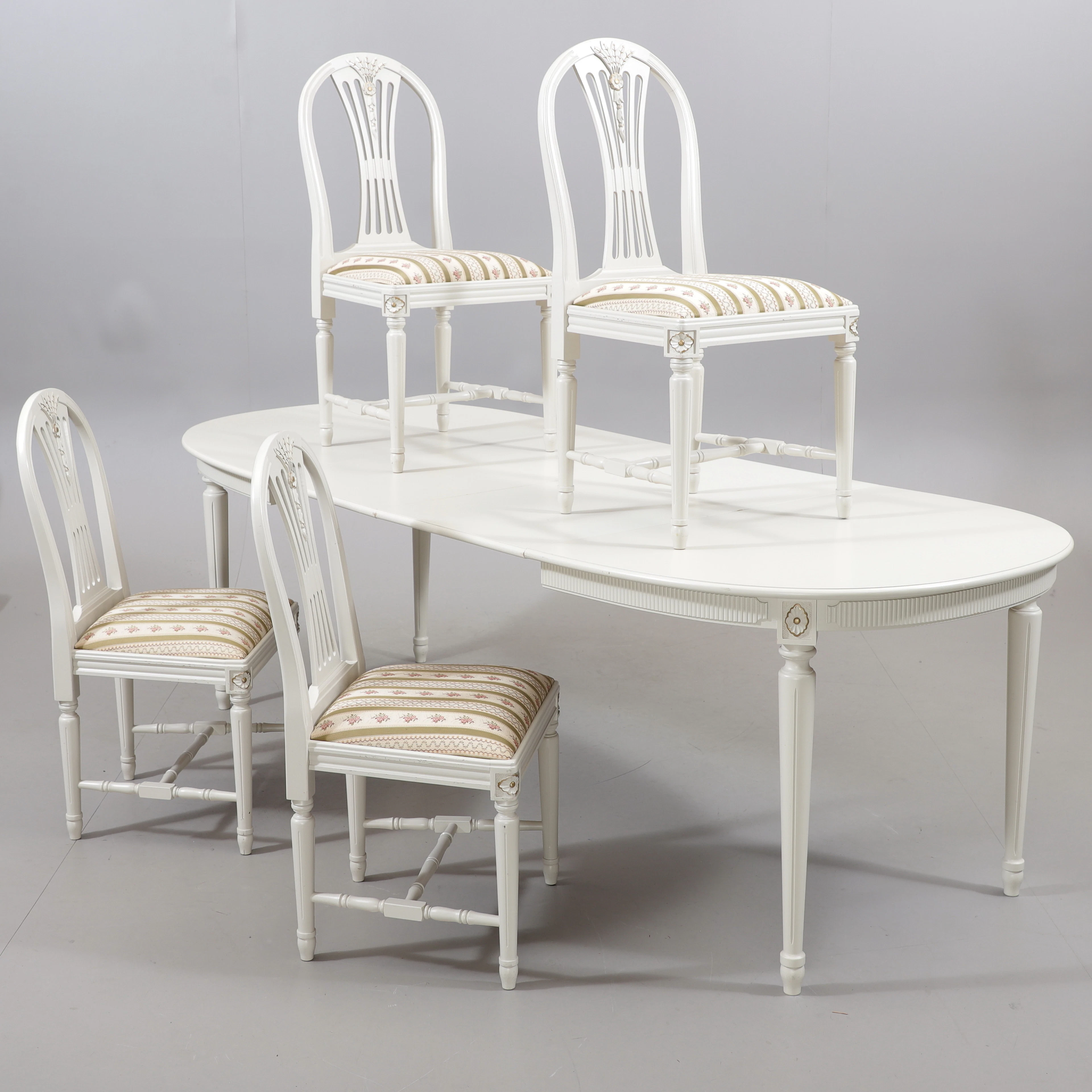 MATSALSMÖBEL, 5 delar, gustaviansk stil, 1900-talets andra hälft.