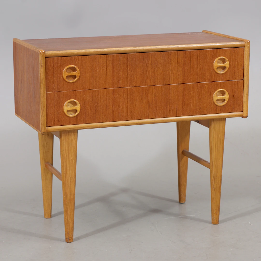 BYRÅ, teak/ek, 1960/70-tal.