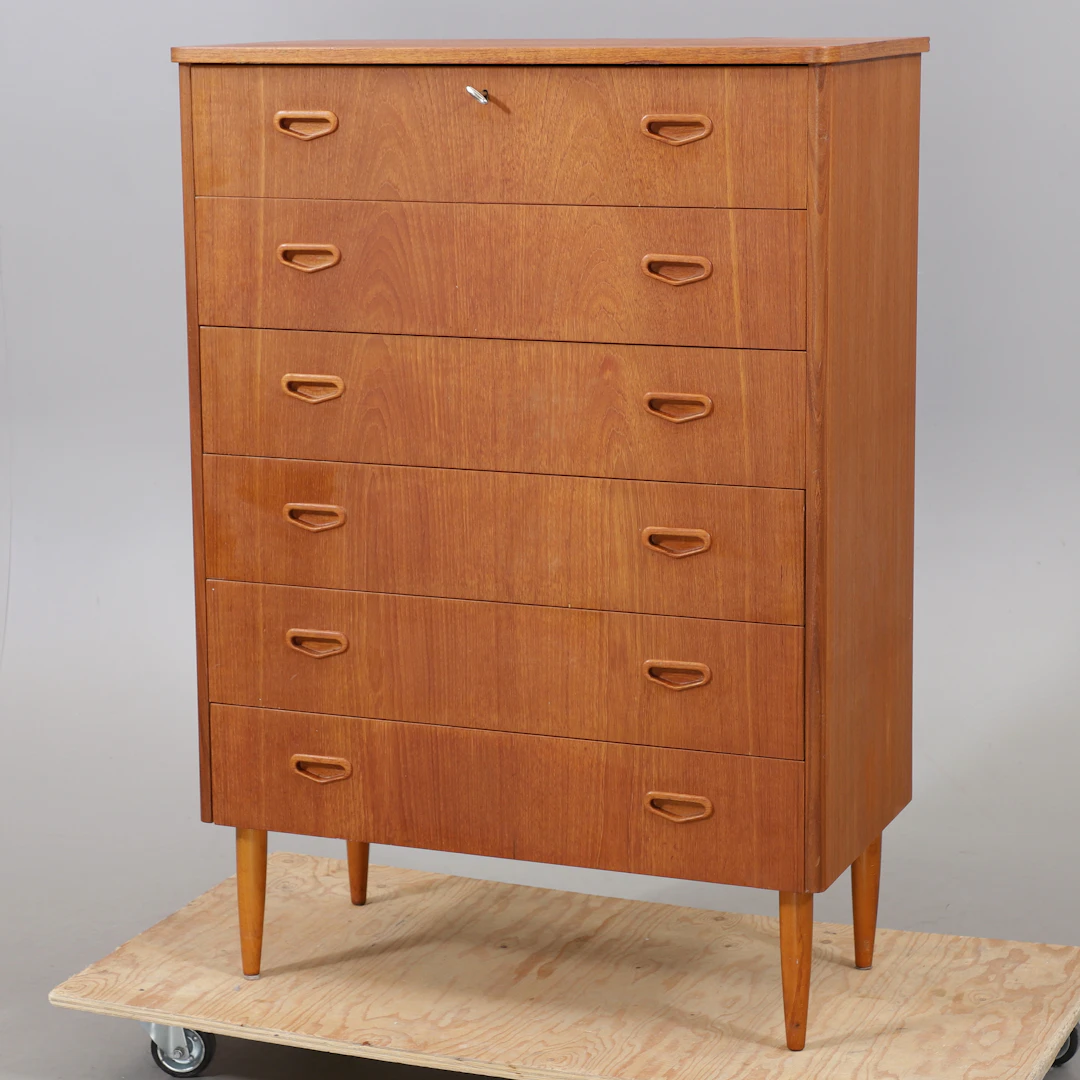 BYRÅ, teak, 1900-talets mitt.