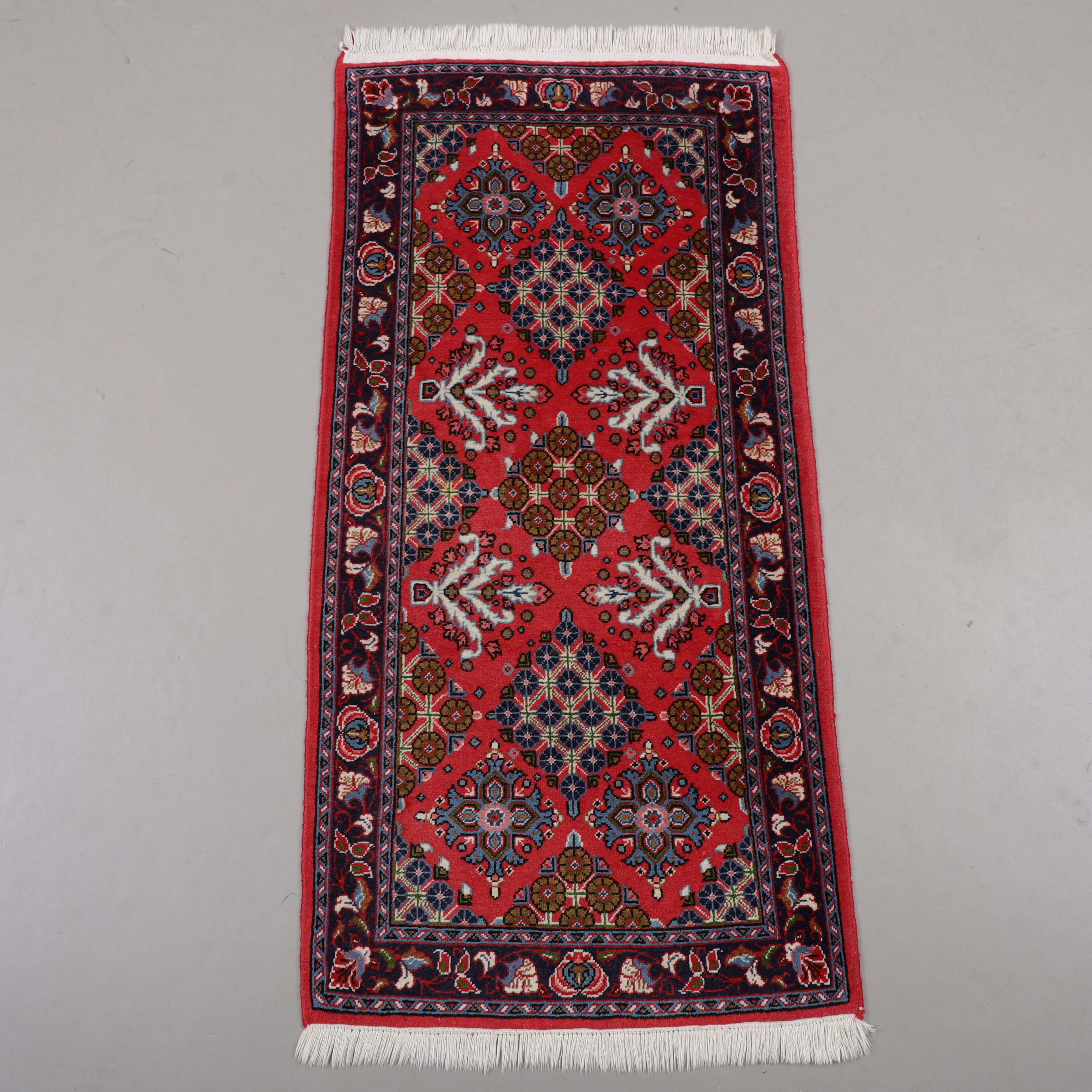 MATTA, orientalisk, Sarough, mått 130x63 cm.