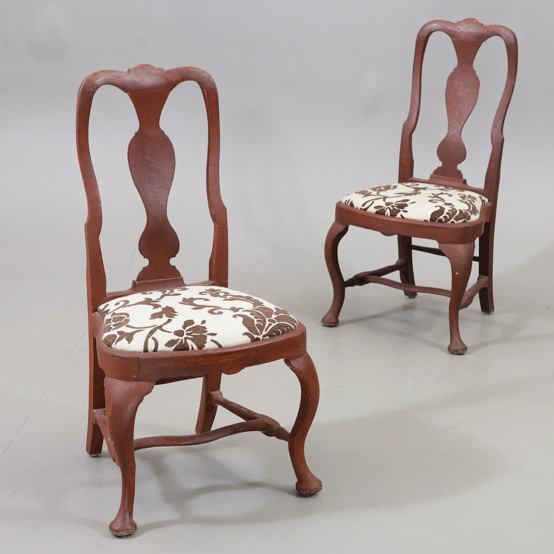 STOLAR, ett par, rokoko, Lindome-modell, 1700/1800-tal.
