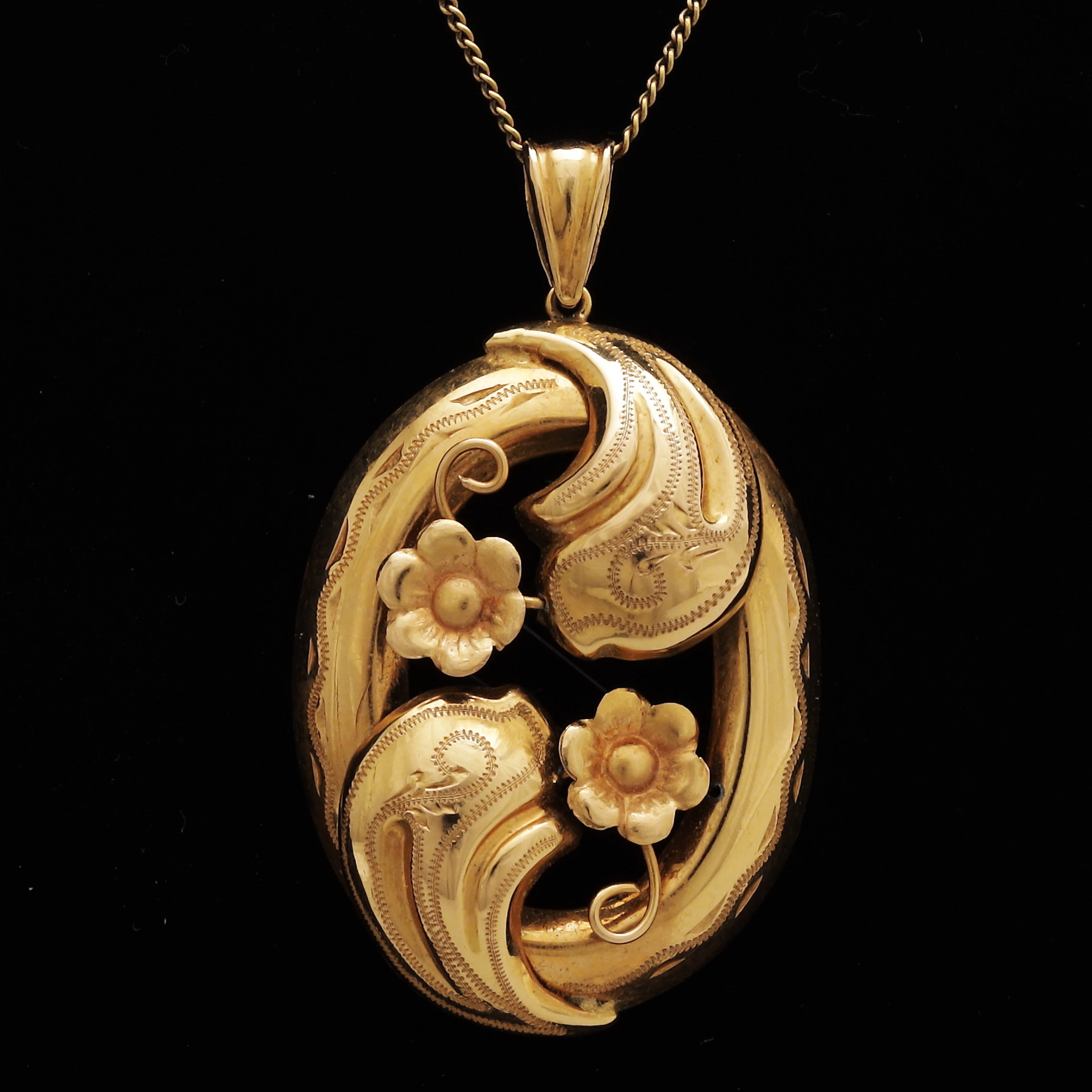 HALSBAND med HÄNGE, guld 18K, vikt 5,20 gram.