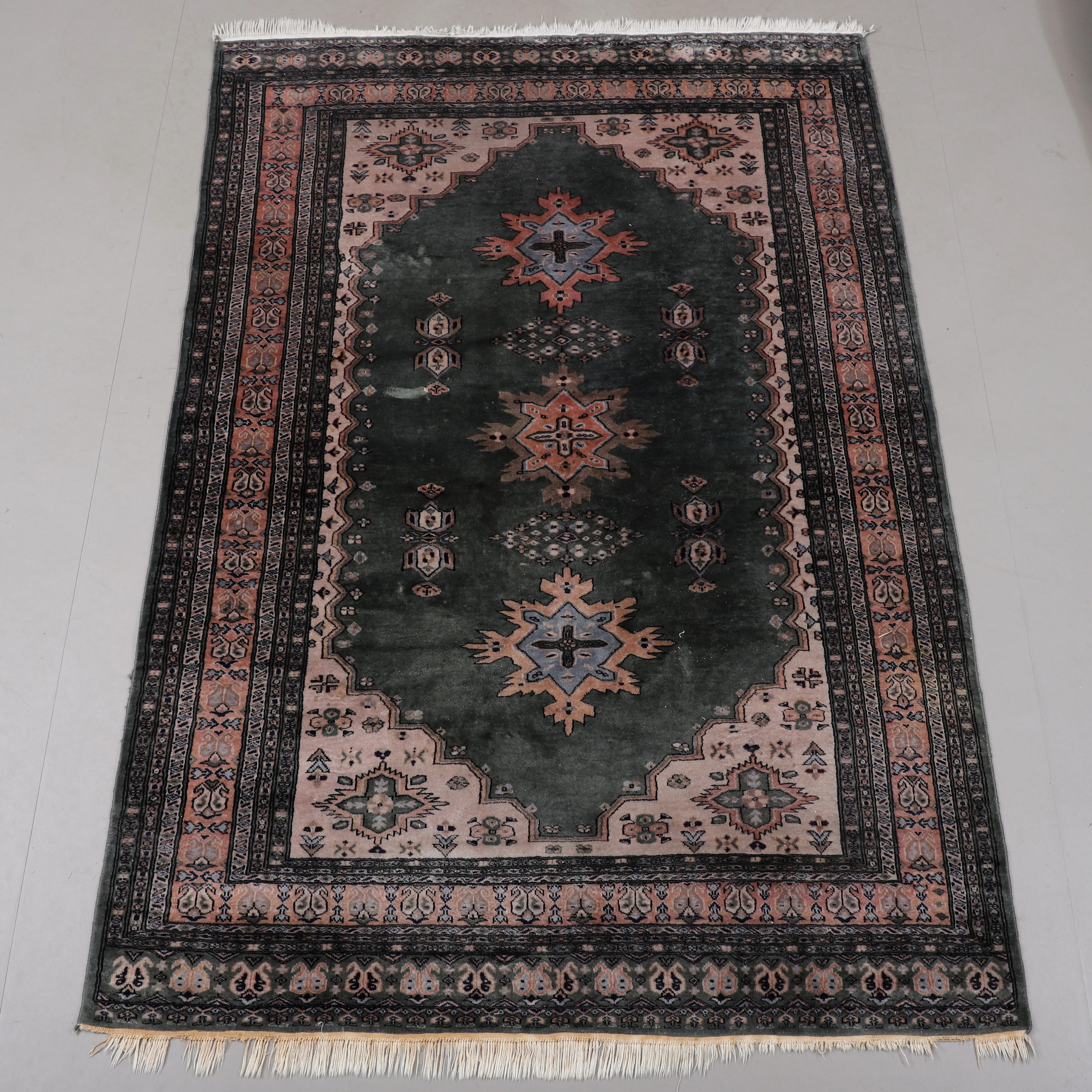 MATTA, Pakistan, 251 x 170 cm.