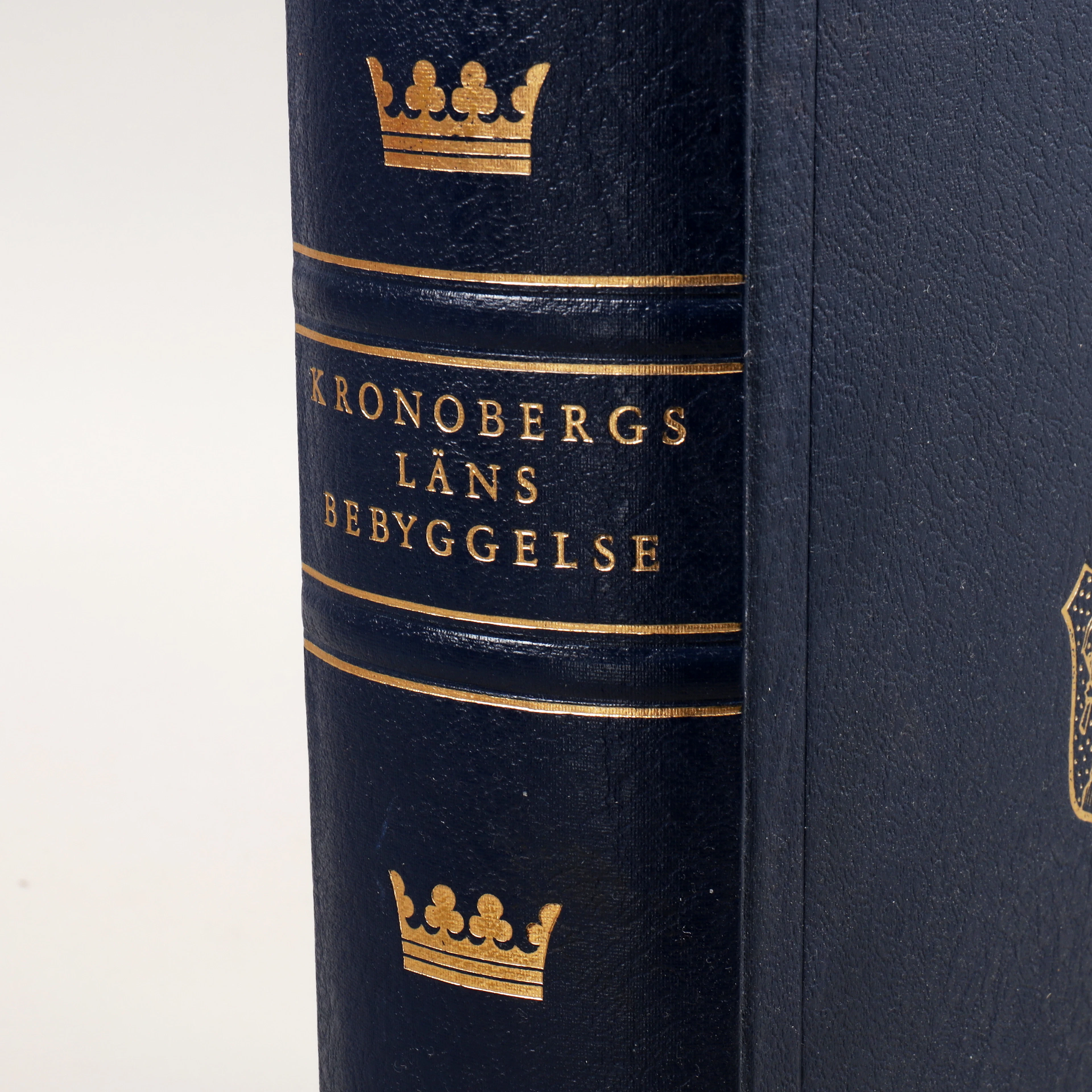 BOK, "Kronobergs läns bebyggelse, Skadinavisk litteratur, 1960.