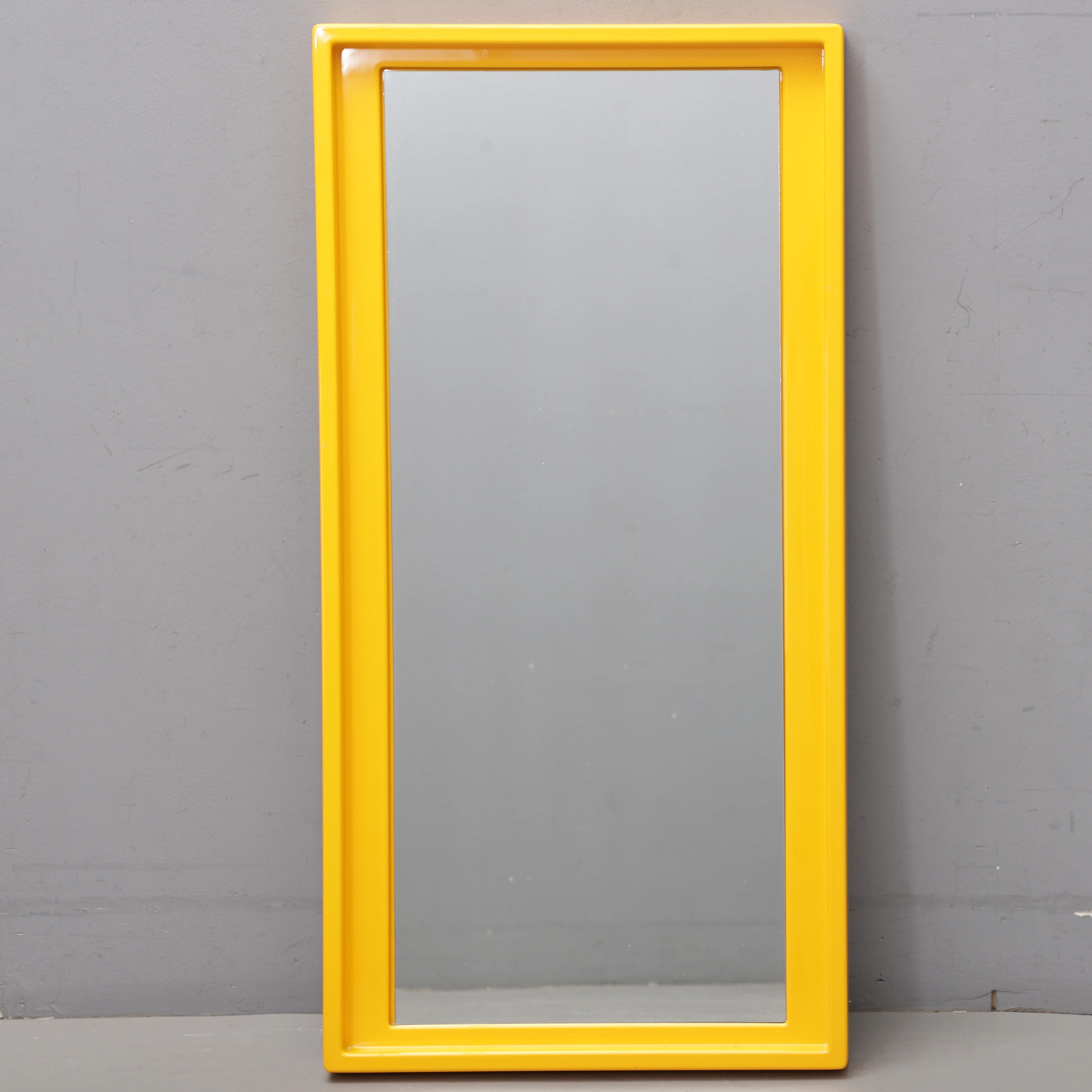 GILLIS LUNDGREN. Spegel, "Flex", plast, Ikea, 1976.