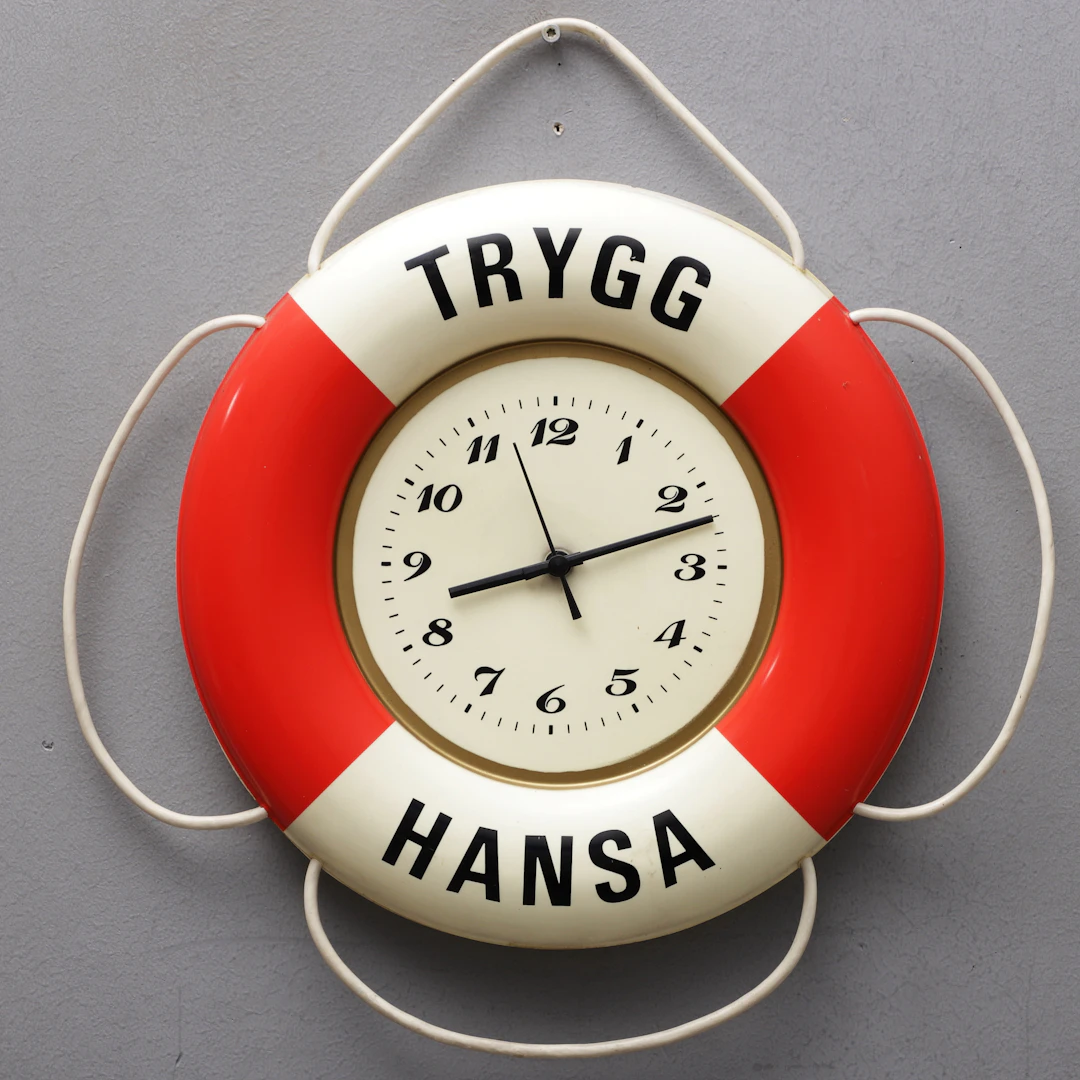 REKLAMKLOCKA, Trygg Hansa, plast, 1960-tal.