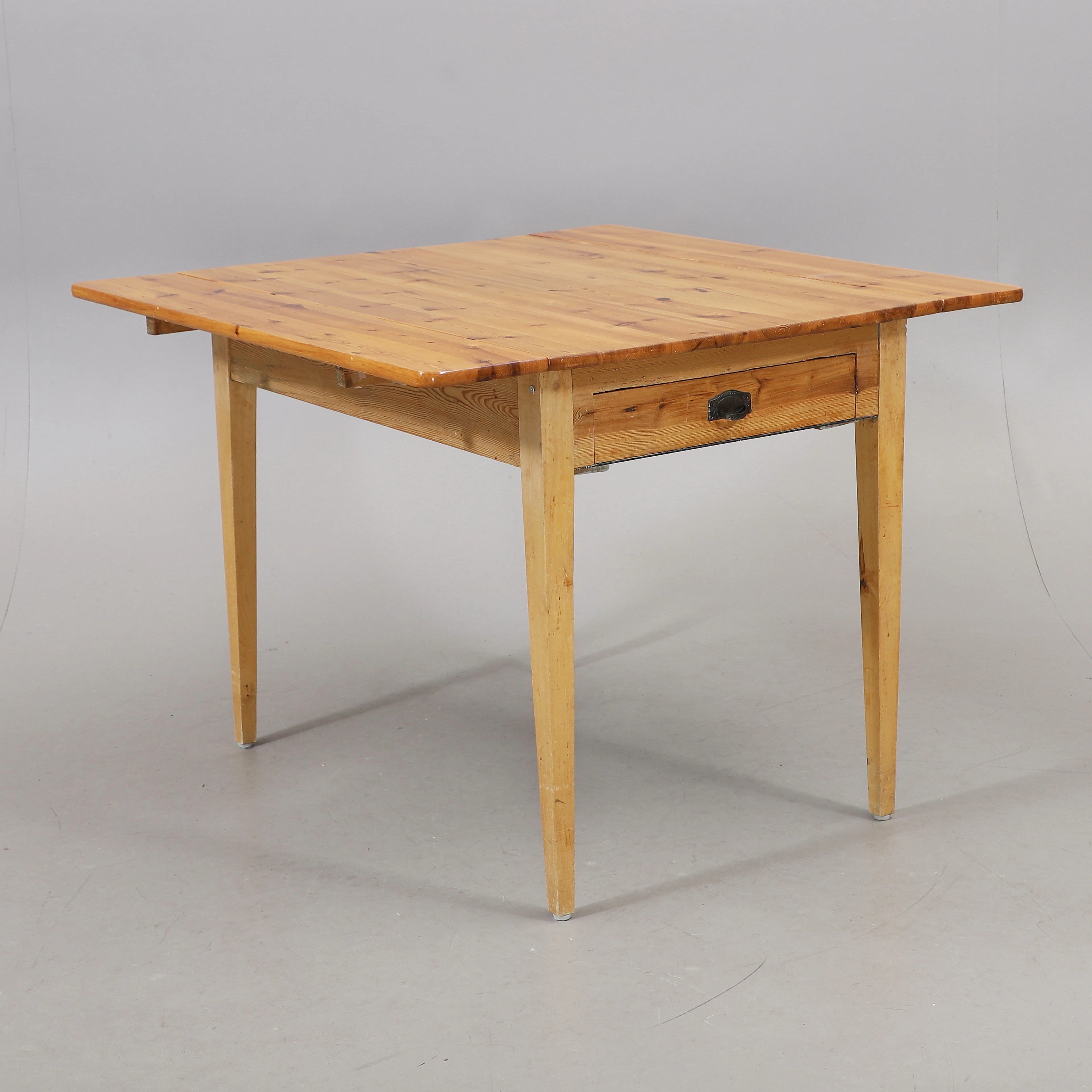 KLAFFBORD, furu, 1900-talets början.