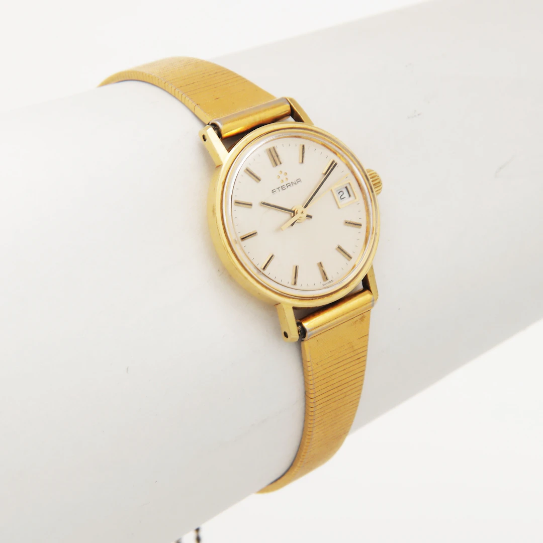DAMARMBANDSUR, boett guld 18K, Eterna, quartz, totalvikt 23 gram.