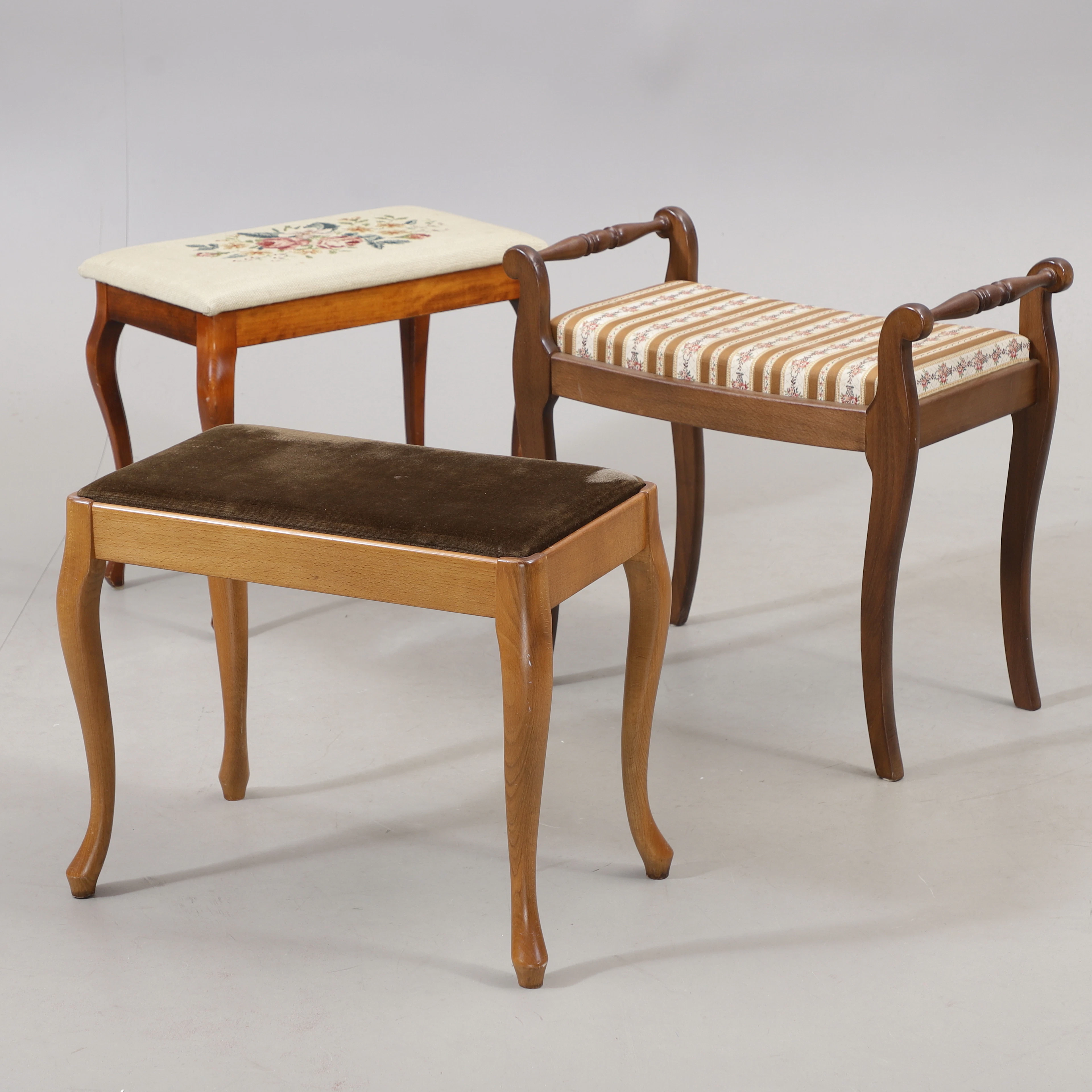 PIANOPALLAR, 3 st, 1900-talets andra hälft.
