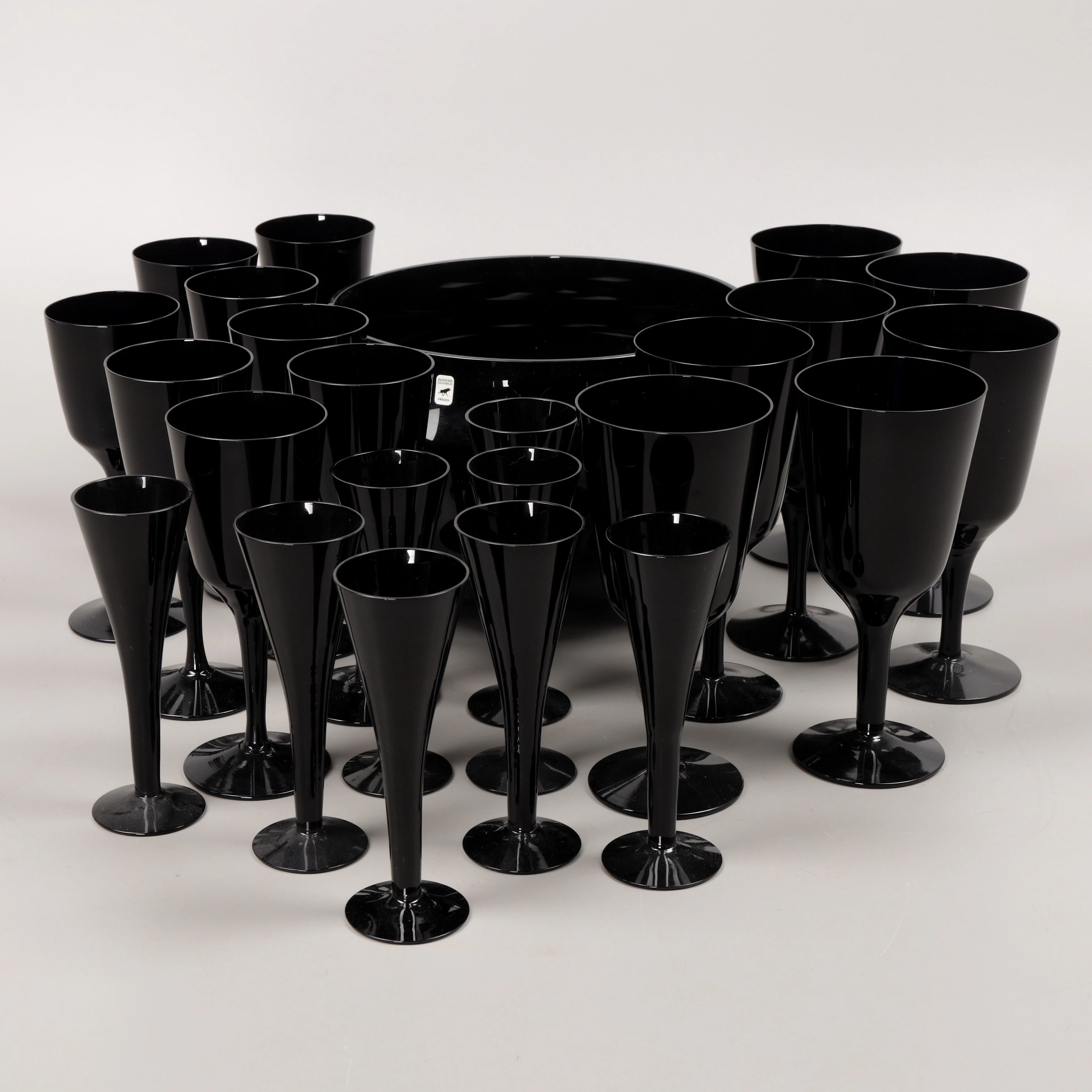 GLASSERVIS, 23 delar, Älghults glasbruk, 1900-talets andra hälft.