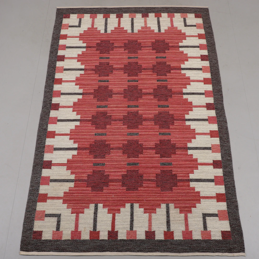 MATTA, rölakan, 260 x 163 cm.
